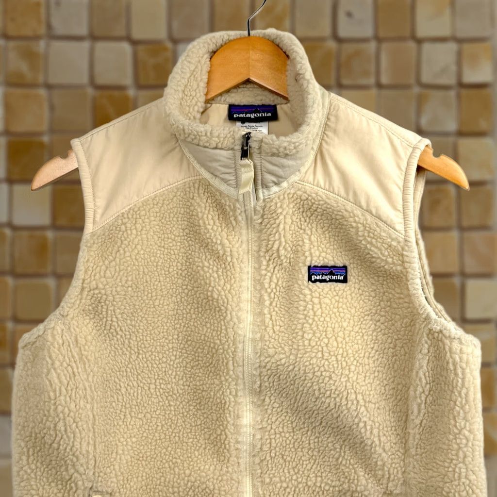 Patagonia Patagonia Vest Womens Large Classic Retro-X Sherpa Outdoor Fleece Cream Beige Full Zip Pockets Zipper Vintage No Size L / US 10 / IT 46 - 1 Thumbnail