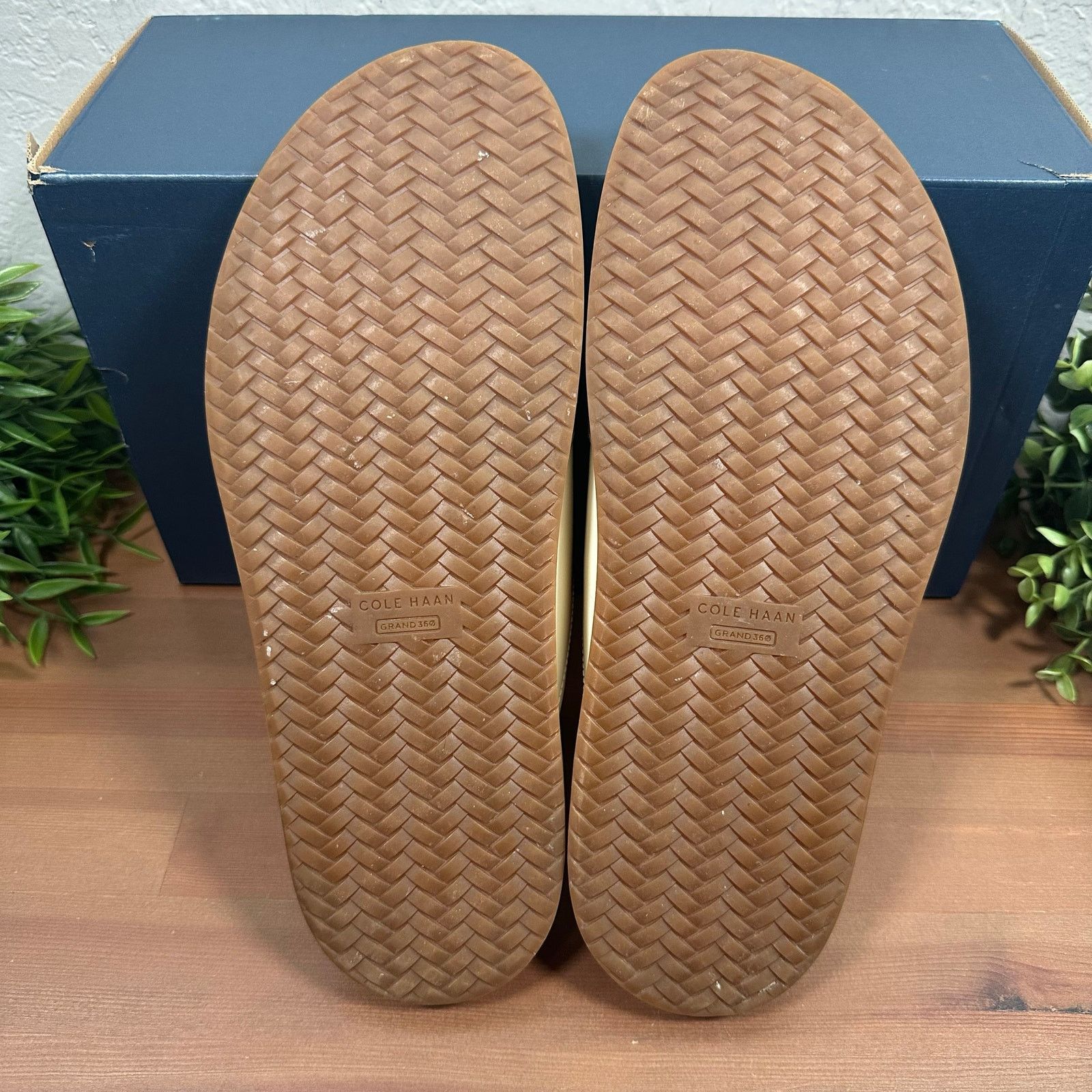 Cole Haan Cole Haan Marisol Footbed Sandal Ivory Patent Leather Size 9 Size US 9 / IT 39 - 7 Thumbnail