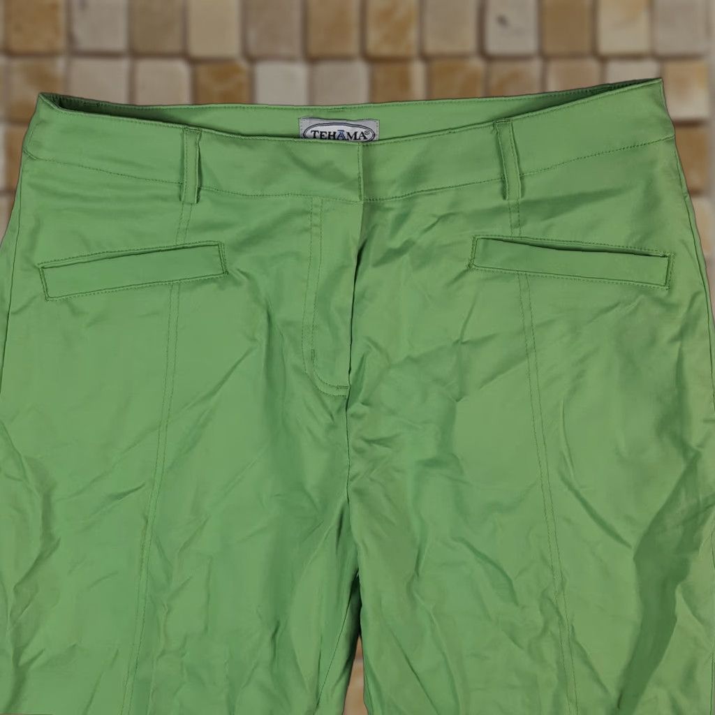 Vintage VINTAGE Teháma Bermuda Shorts Women's Size 8 Green Breathable Relaxed Y2K Preppy 2000s Casual Summer 90s 00s Sports Vintage Size 30" / US 8 / IT 44 - 1 Thumbnail