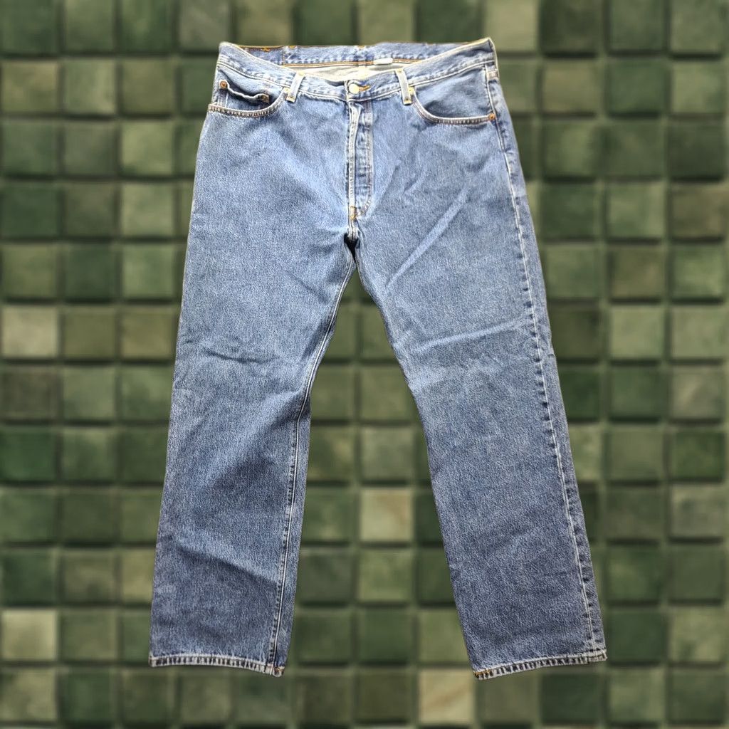 Levi's VINTAGE Levi's 501 XX Jeans Mens 40x32 Button Fly Regular Fit Straight Blue Denim Cotton 80s 90s USA Mens Size US 40 / EU 56 - 1 Thumbnail