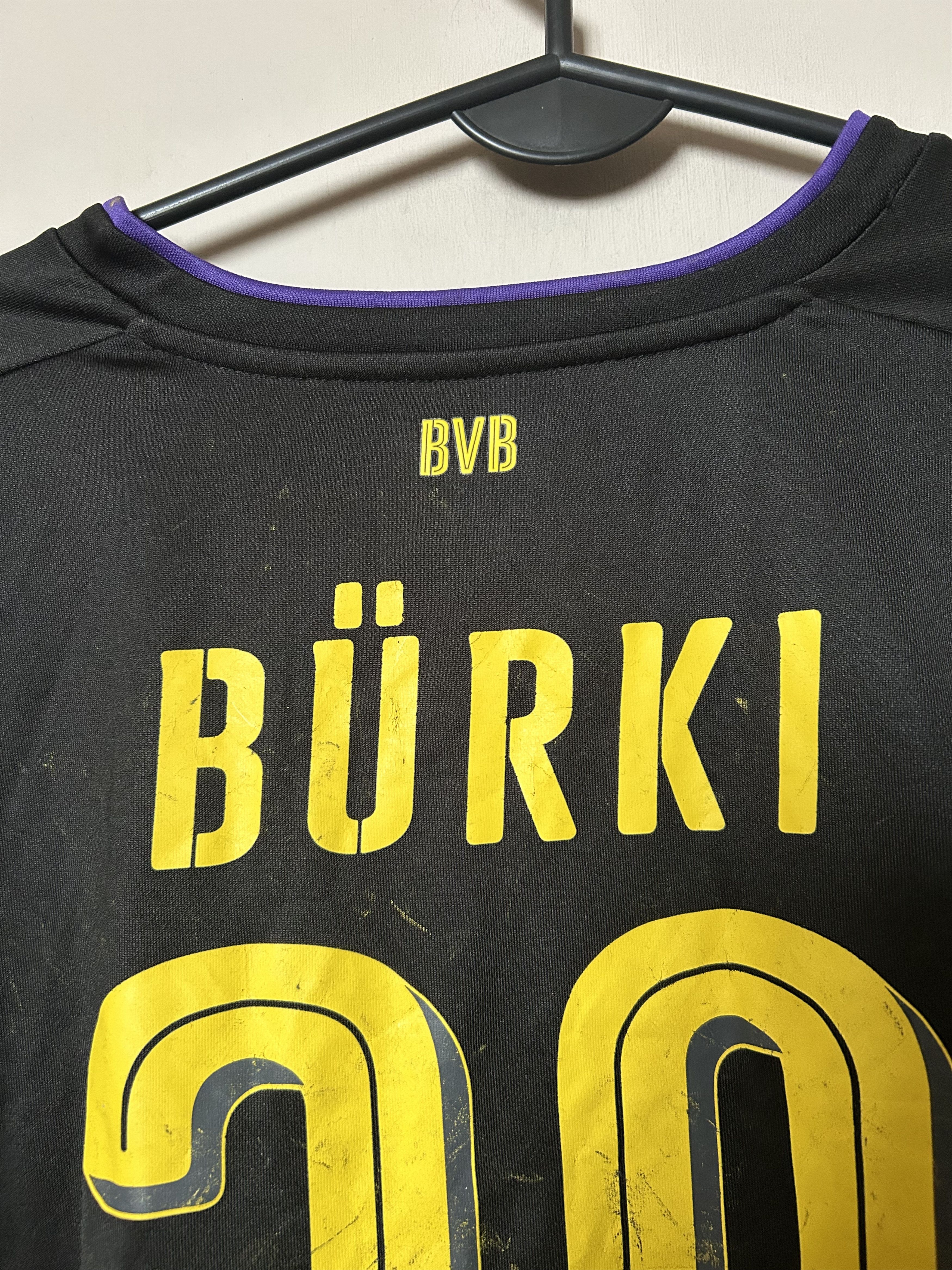 Puma BORUSSIA DORTMUND #38 BURKI - 2016 - 2017 - L - UNIQUE Size US L / EU 52-54 / 3 - 5 Thumbnail