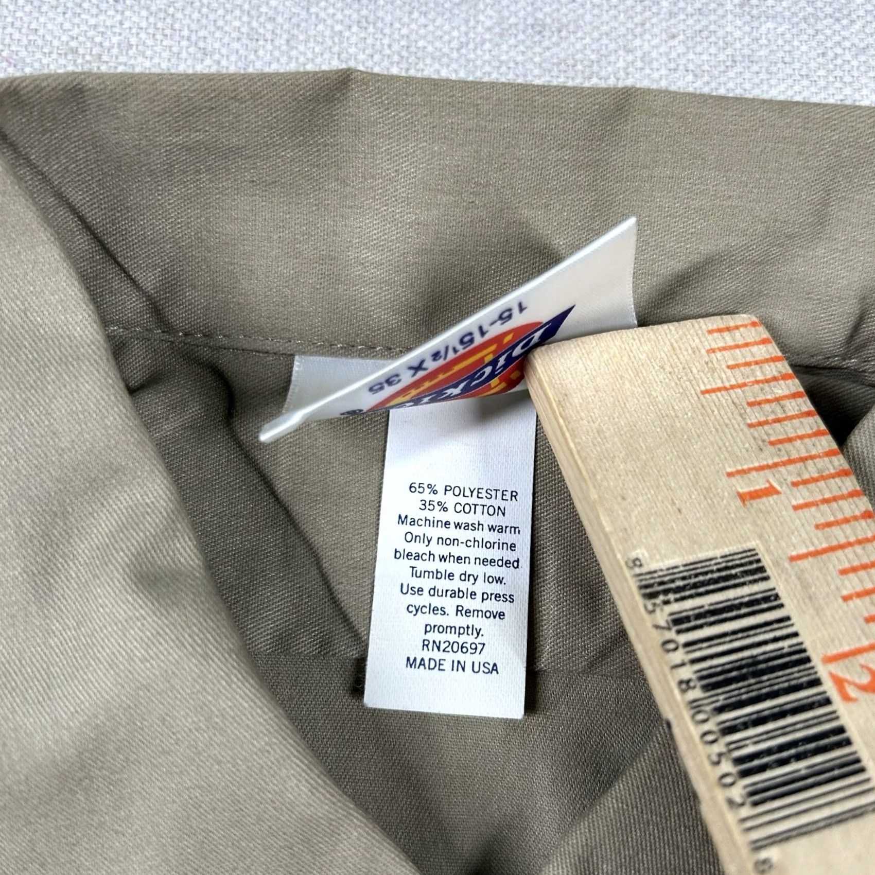 Dickies VINTAGE Dickies Shirt Mens L Work Long Sleeve Button Beige Brown Twill USA 90s Mens Button-Up Top Twill Cotton Polyester Solid Shirt Size US L / EU 52-54 / 3 - 4 Thumbnail
