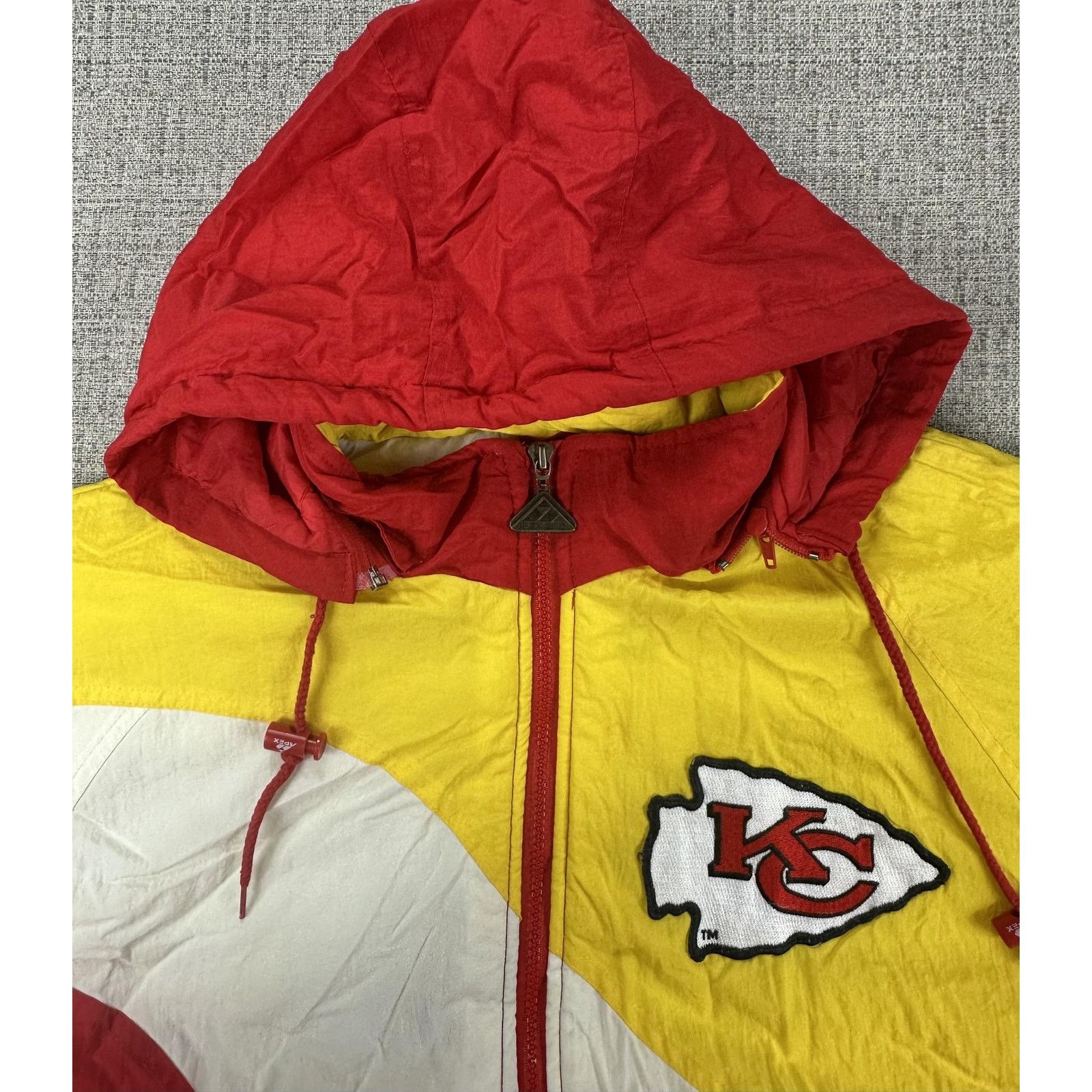 Apex One Vintage Kansas City Chiefs Puffer Jacket Apex One Hooded L Size US L / EU 52-54 / 3 - 11 Thumbnail
