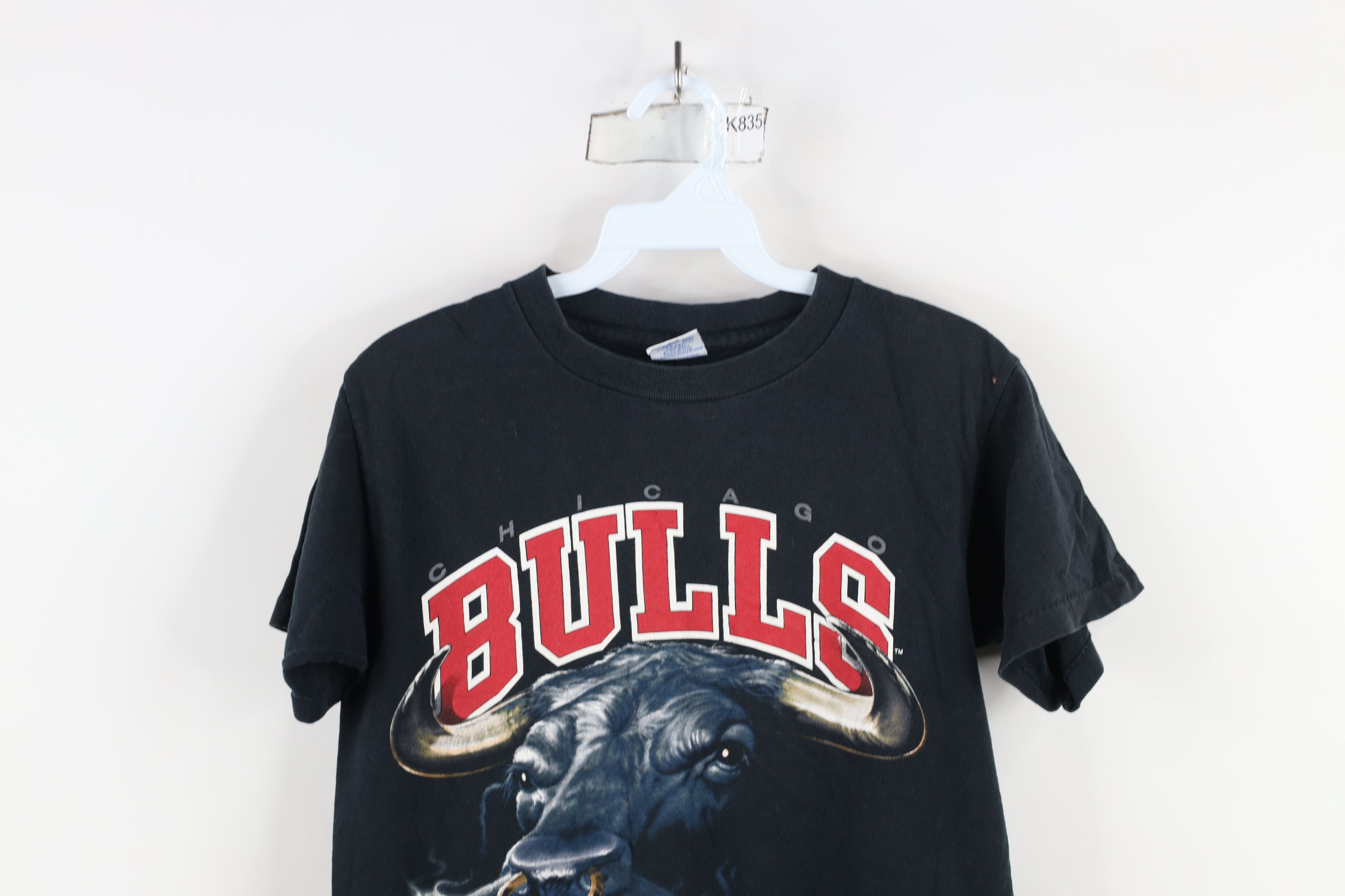Vintage Vintage 90s Spell Out Chicago Bulls Basketball T-Shirt USA Size US S / EU 44-46 / 1 - 2 Thumbnail