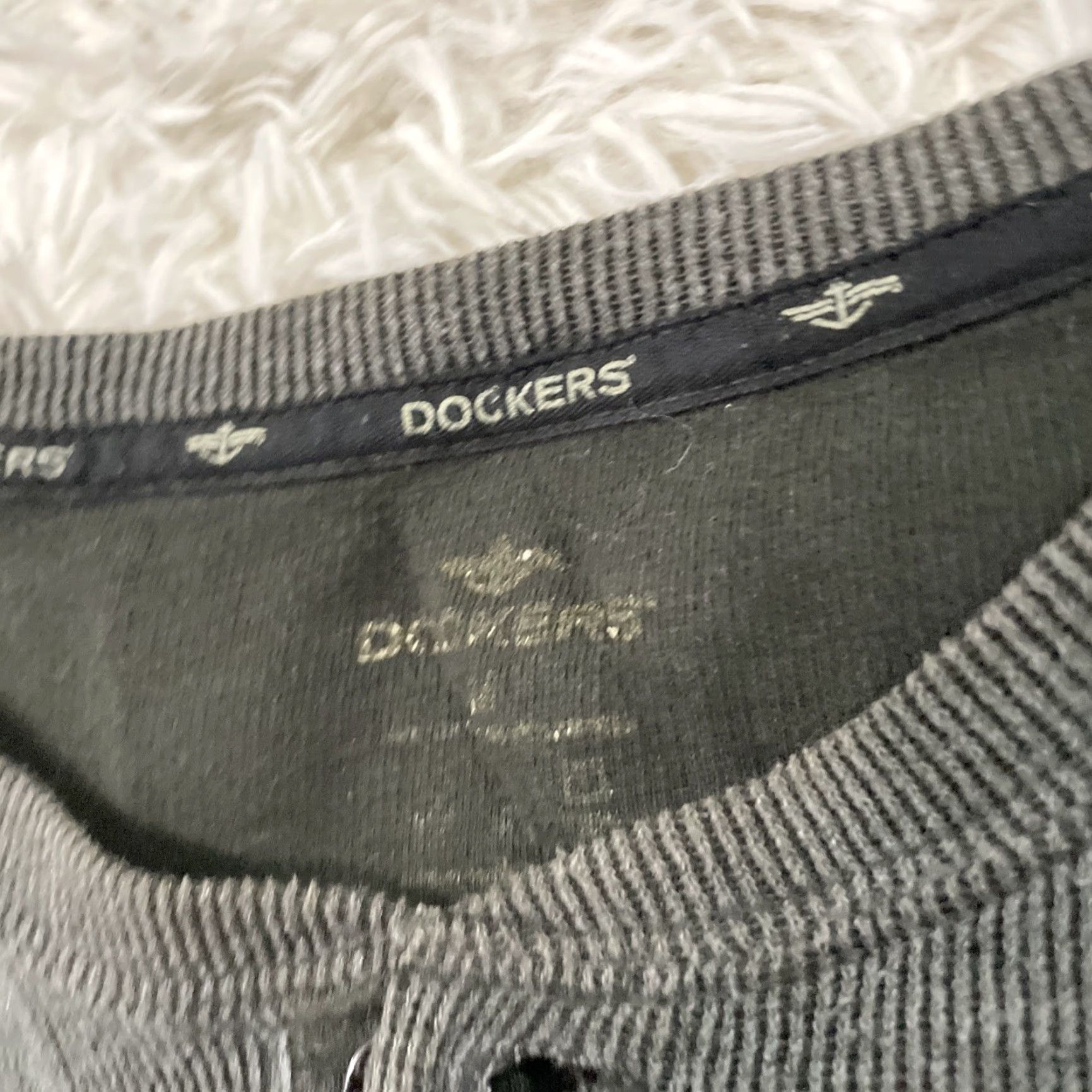 Dockers DOCKERS Henley Thermal Mens L Gray Charcoal Ribbed Long Sleeve Essential Basic L Shirt Mens Size US L / EU 52-54 / 3 - 5 Thumbnail