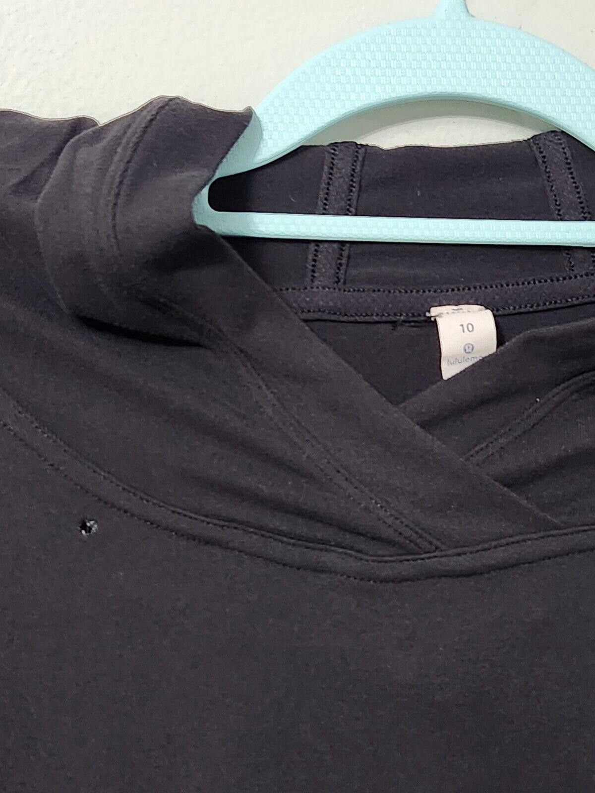 Designer Lululemon Sweatshirt Size 10 Black Pullover Ruffle Size L / US 10 / IT 46 - 2 Thumbnail