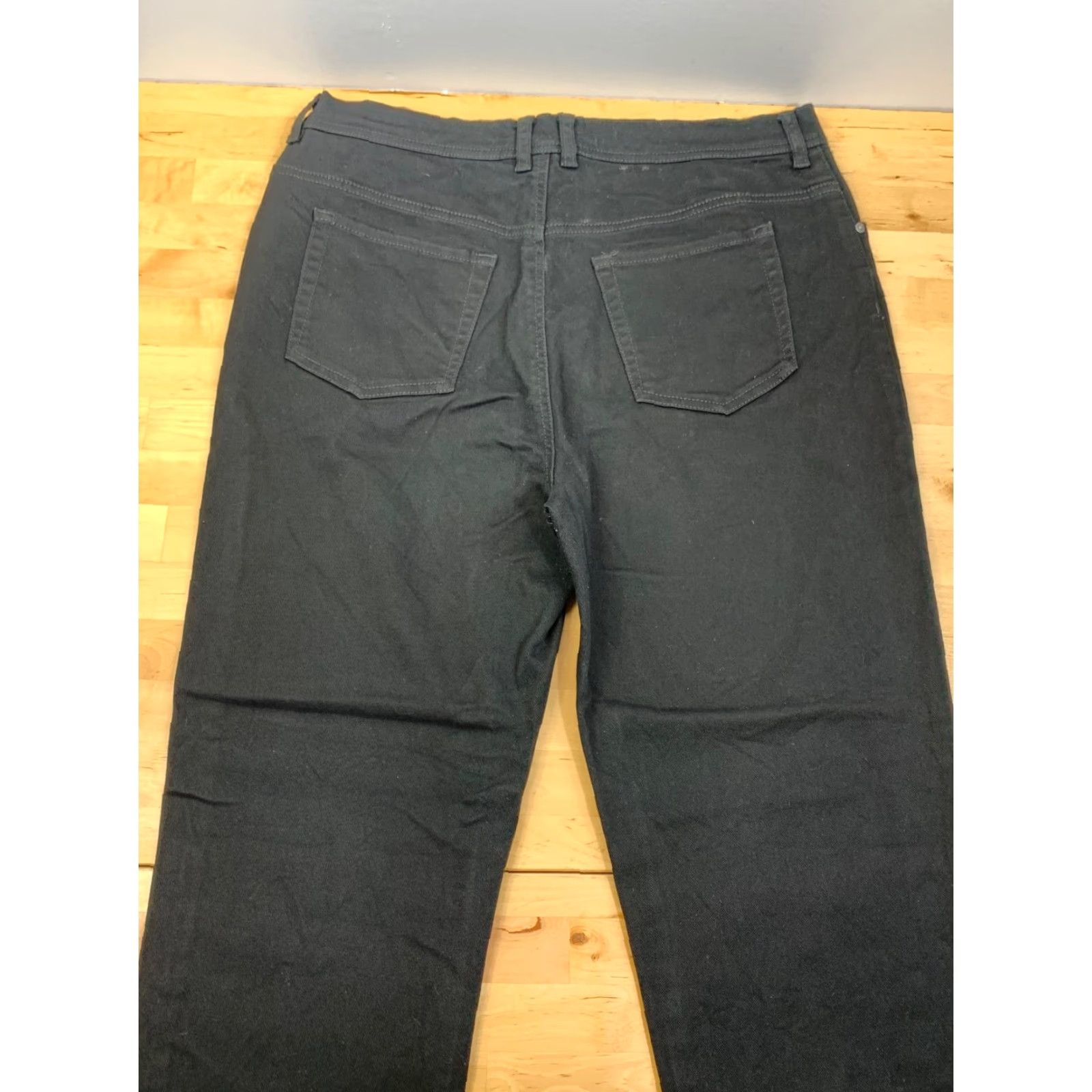Gloria Vanderbilt Gloria Vanderbilt Amanda Jeans Womens 14 Black Denim Straight Regular Rise High 29.5in Belt Loops Pockets Zip Button Size 36" / US 14 / IT 50 - 3 Thumbnail