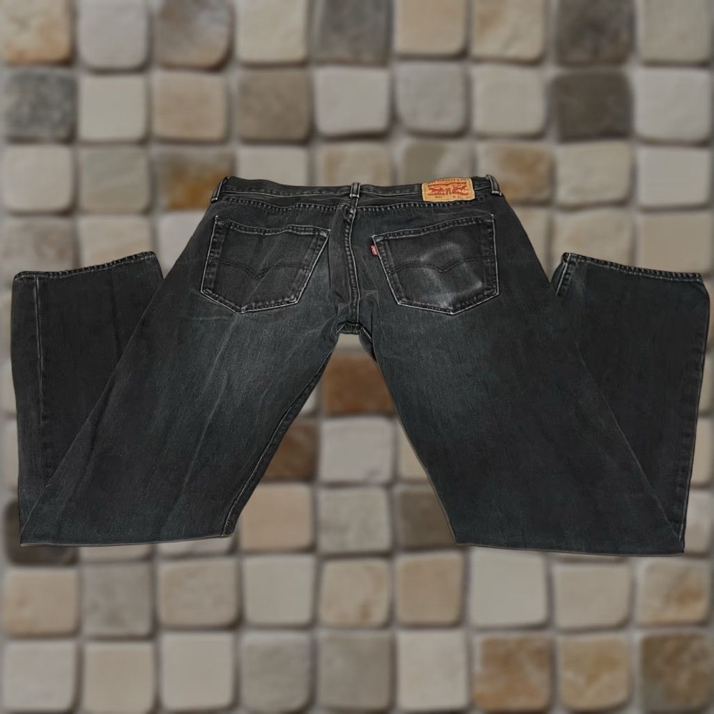 Levi's Levi's 501 Jeans Men 34x32 Dark Wash Black Denim Button Fly Straight 5-Pocket Regular Vintage No Size US 34 / EU 50 - 1 Thumbnail