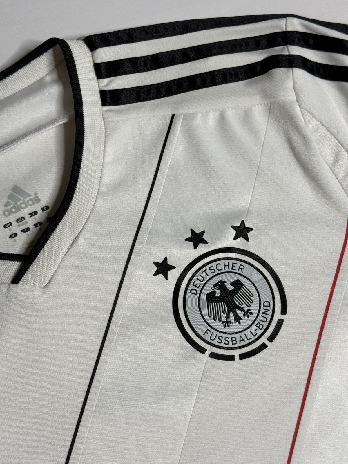 Adidas VINTAGE Y2K Adidas Germany Kit "White" [ M ] PREOWNED Size US M / EU 48-50 / 2 - 2 Thumbnail