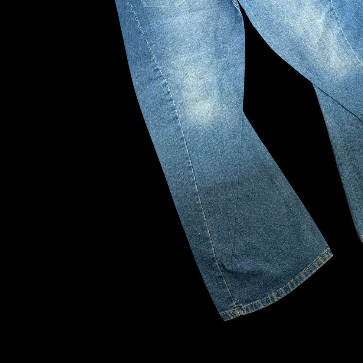 Levi's LEVI’S ENGINEERED JEANS 2005 TWISTED LEG BUCKLE CINCH BACK Size US 31 - 11 Thumbnail