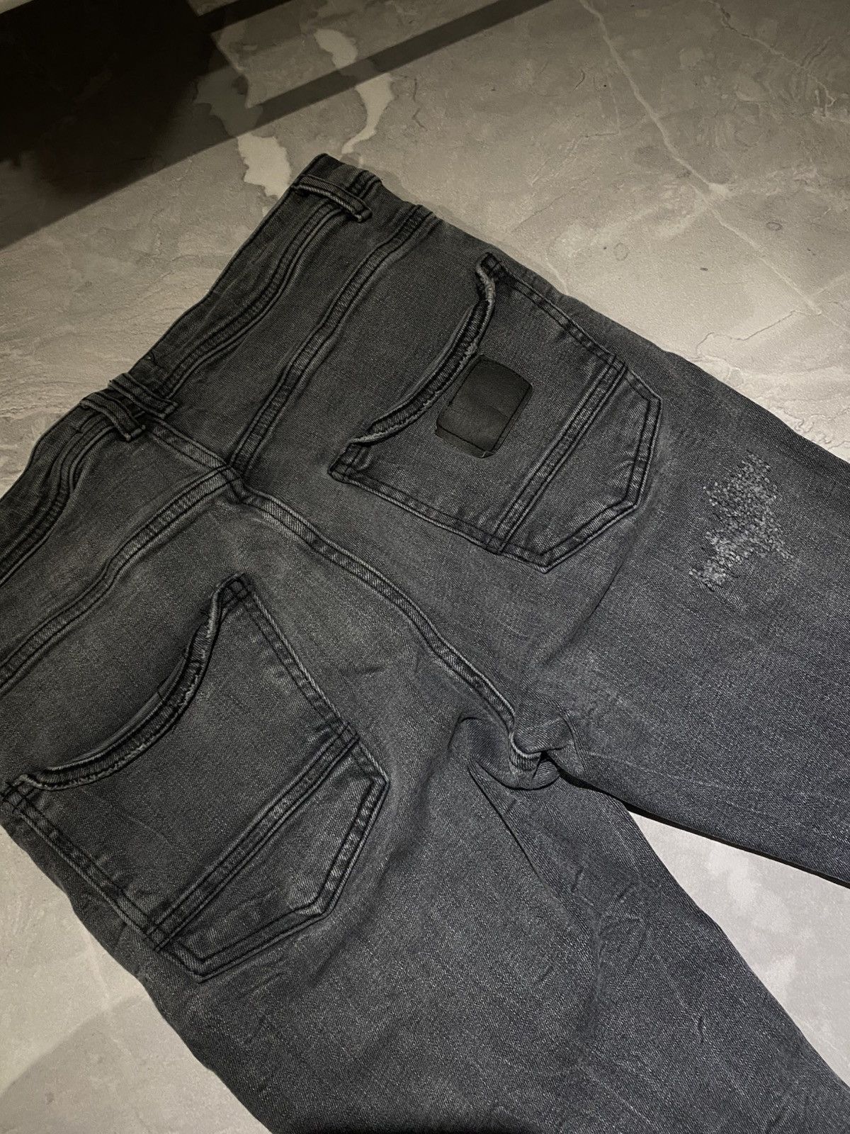 Japanese Brand 2000s Punk Distressed Raw Hem Jeans – Heavy Fade Size US 32 / EU 48 - 6 Thumbnail