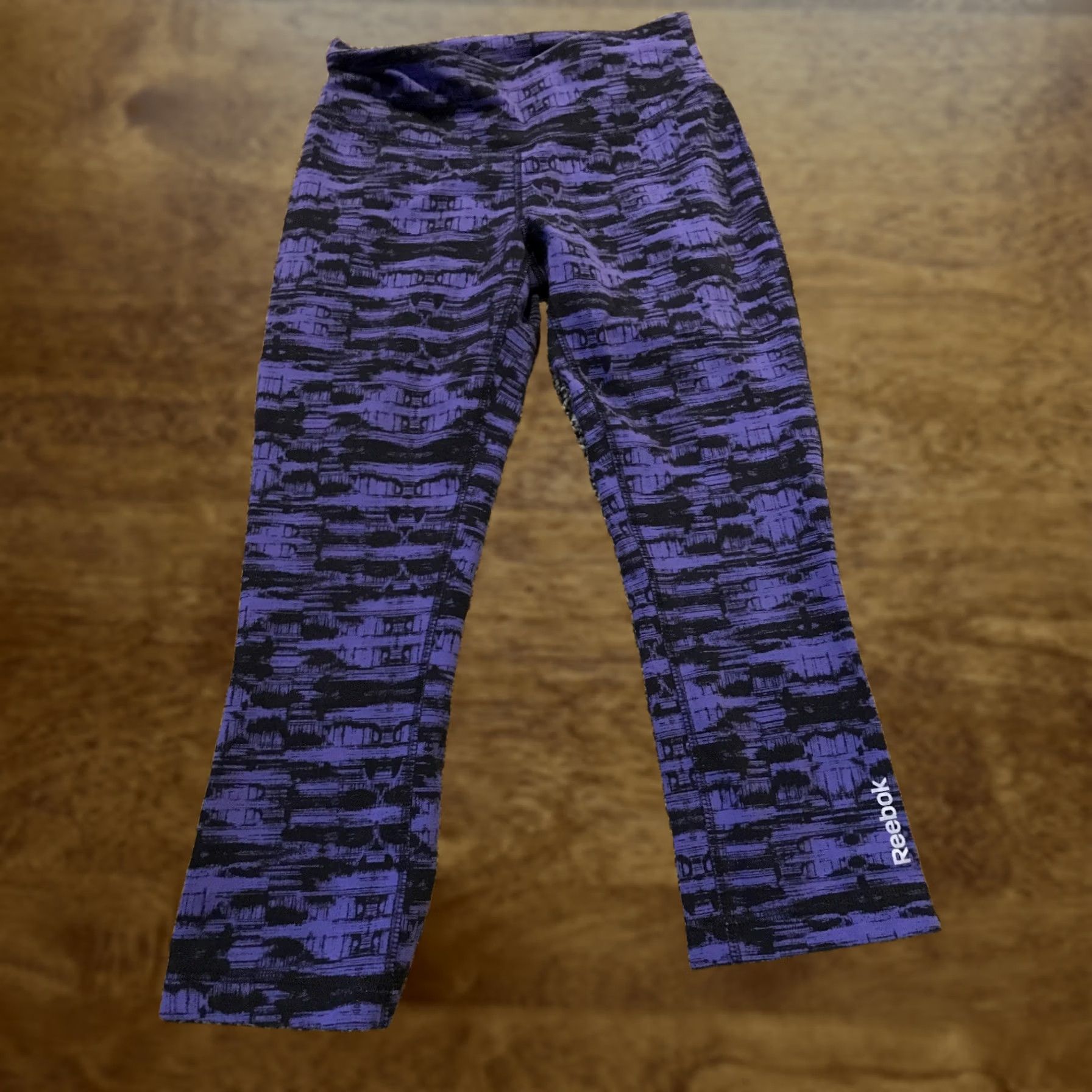 Reebok Reebok Womens Capris XS Purple Black Elastic Waist Capri Athleisure Cross Training 19in Inseam Skinny Pants Size ONE SIZE - 1 Thumbnail