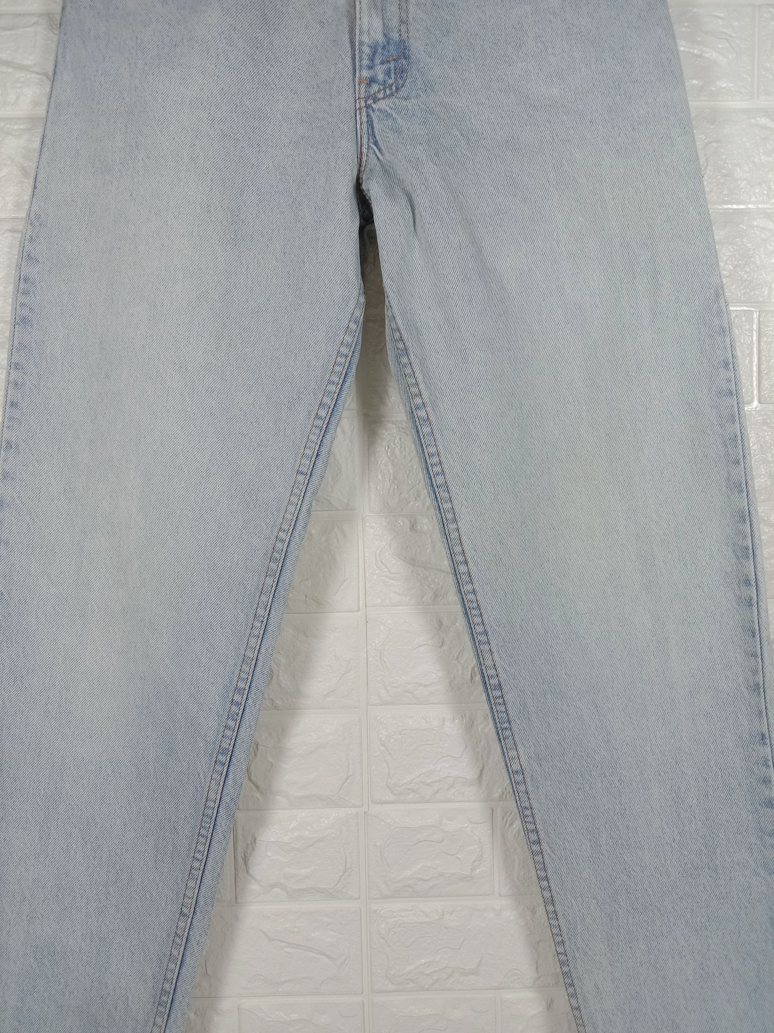 Levi's Vintage 90s Levi's 550 Jeans Light Wash Relaxed Fit Denim Size US 30 / EU 46 - 3 Thumbnail