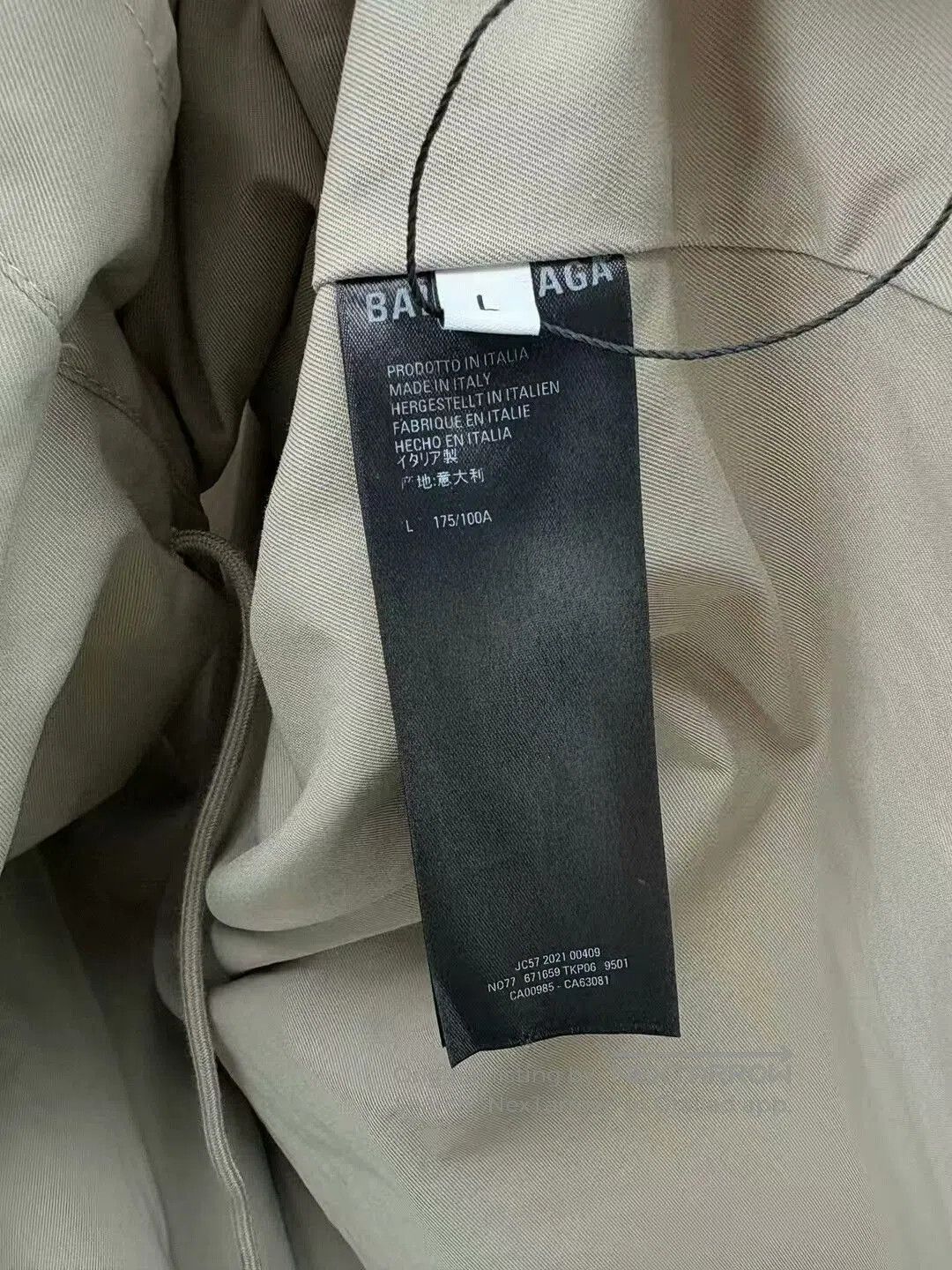 Balenciaga balenciaga khaki oversized hooded coat. Size US L / EU 52-54 / 3 - 6 Thumbnail