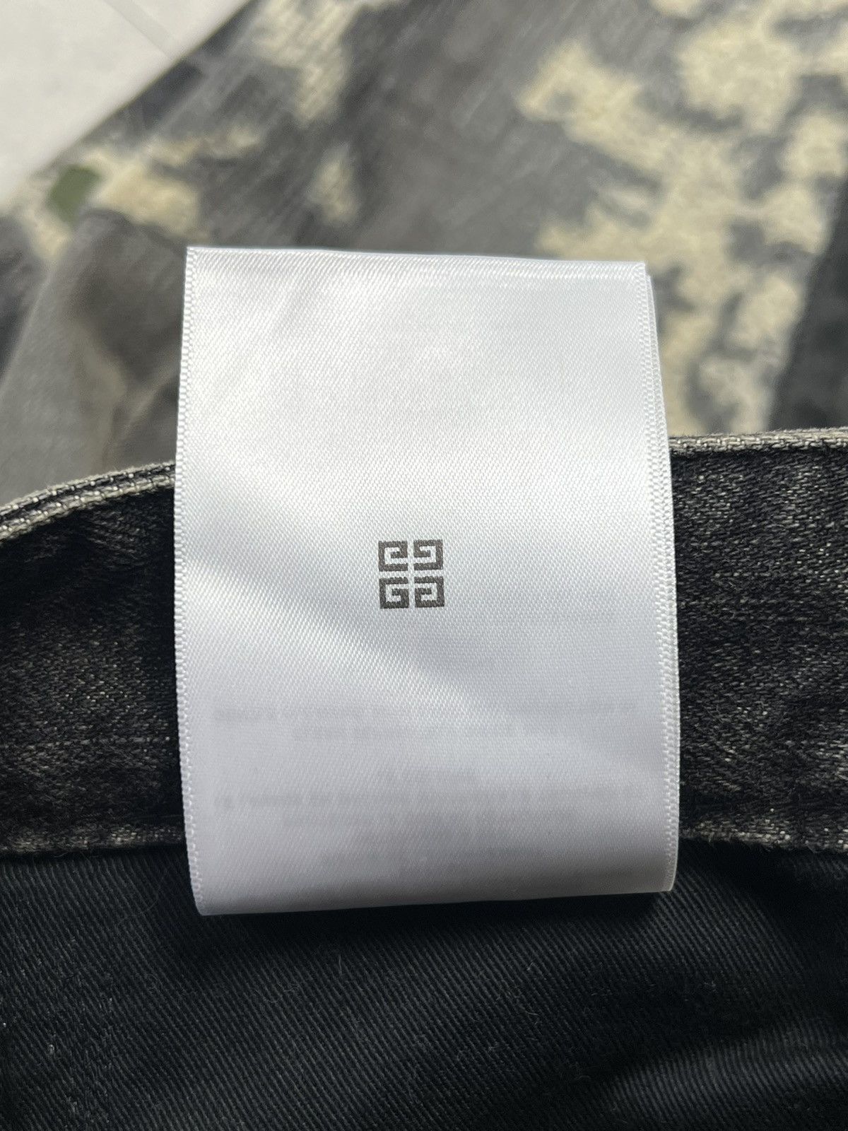 Givenchy Givenchy Matthew Williams Jeans In Destroyed Denim Moleskin Size US 31 - 6 Thumbnail
