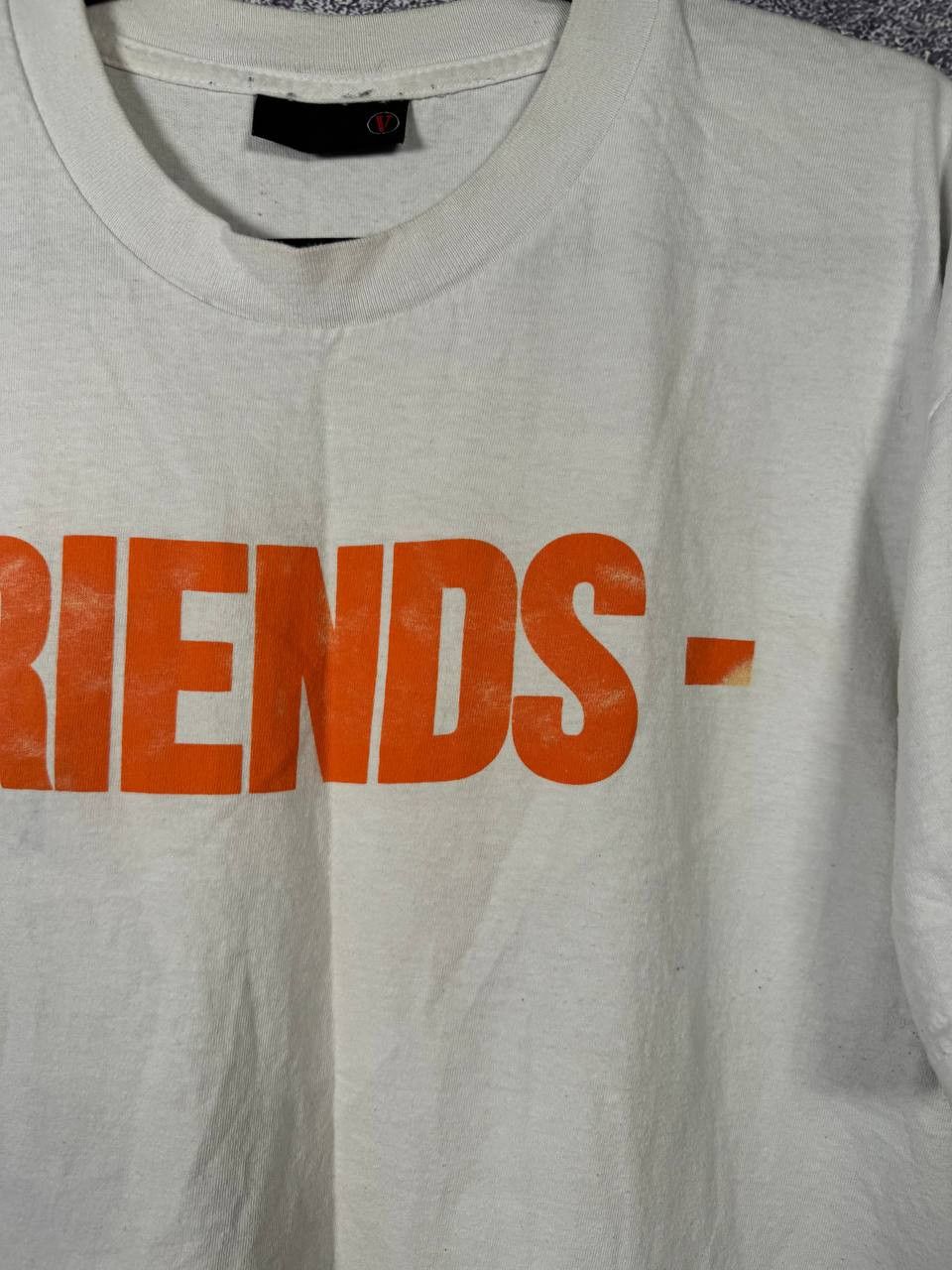 Vetements Vintage Vlone Friends Graphic Logo T-Shirt Large Size US L / EU 52-54 / 3 - 6 Thumbnail