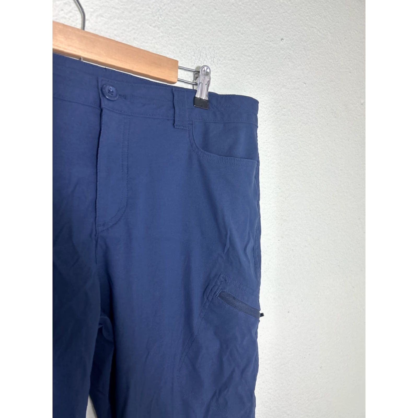 Eddie Bauer Eddie Bauer Womens Cropped Cargo Pants Nylon 36x21 Navy Blue Size 16 Womens Mens Girls not applicable Size 38" / US 16 / IT 52 - 5 Thumbnail