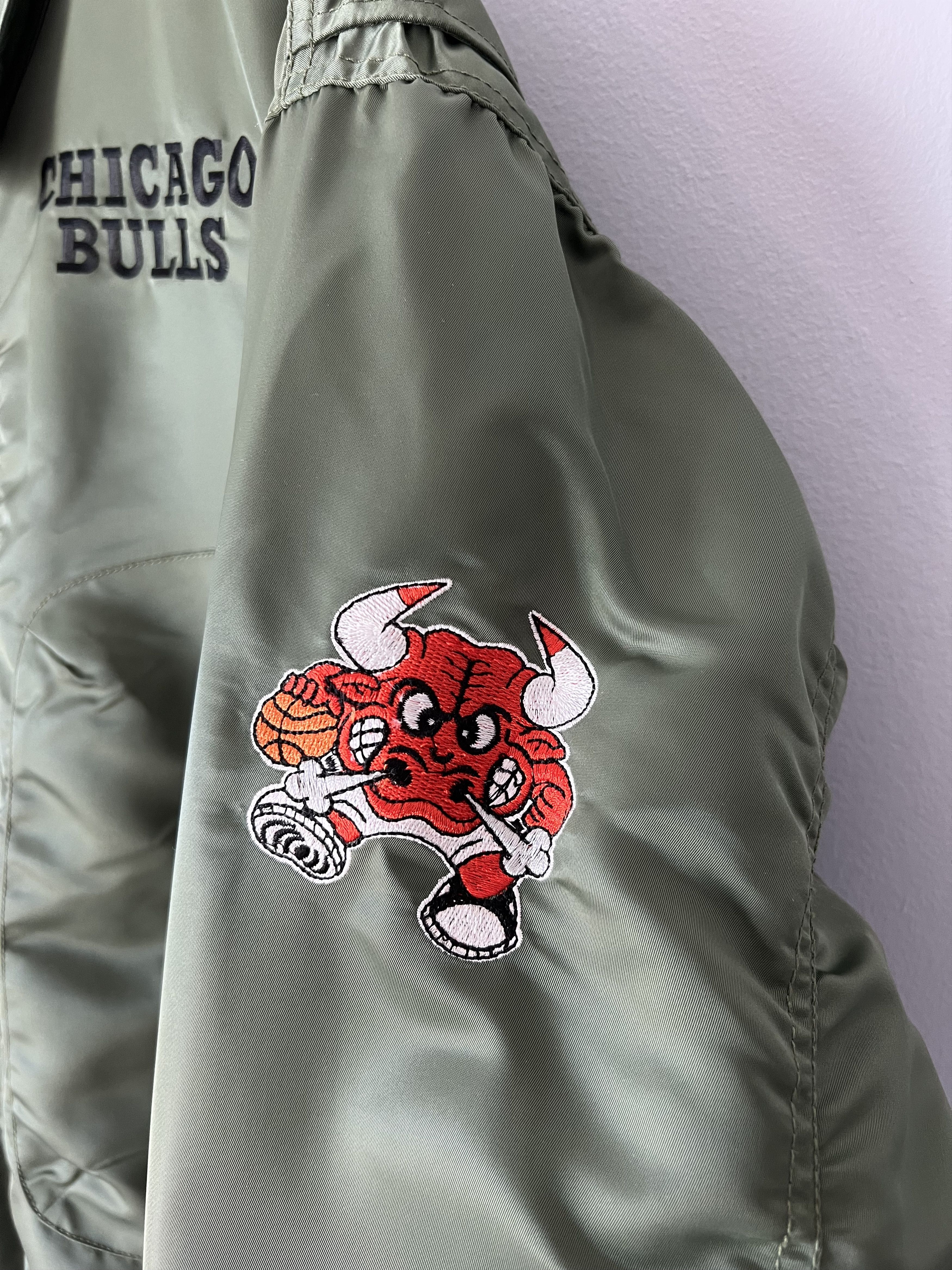 Brain Dead Brain Dead Chicago Bulls Flight Jacket in Olive Green Size US XL / EU 56 / 4 - 6 Thumbnail
