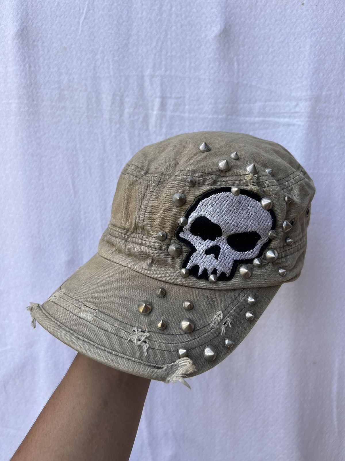 If Six Was Nine × Japanese Brand × Le Grande Bleu (L.G.B.) Distressed studded skull gothic hats Size ONE SIZE - 1 Thumbnail