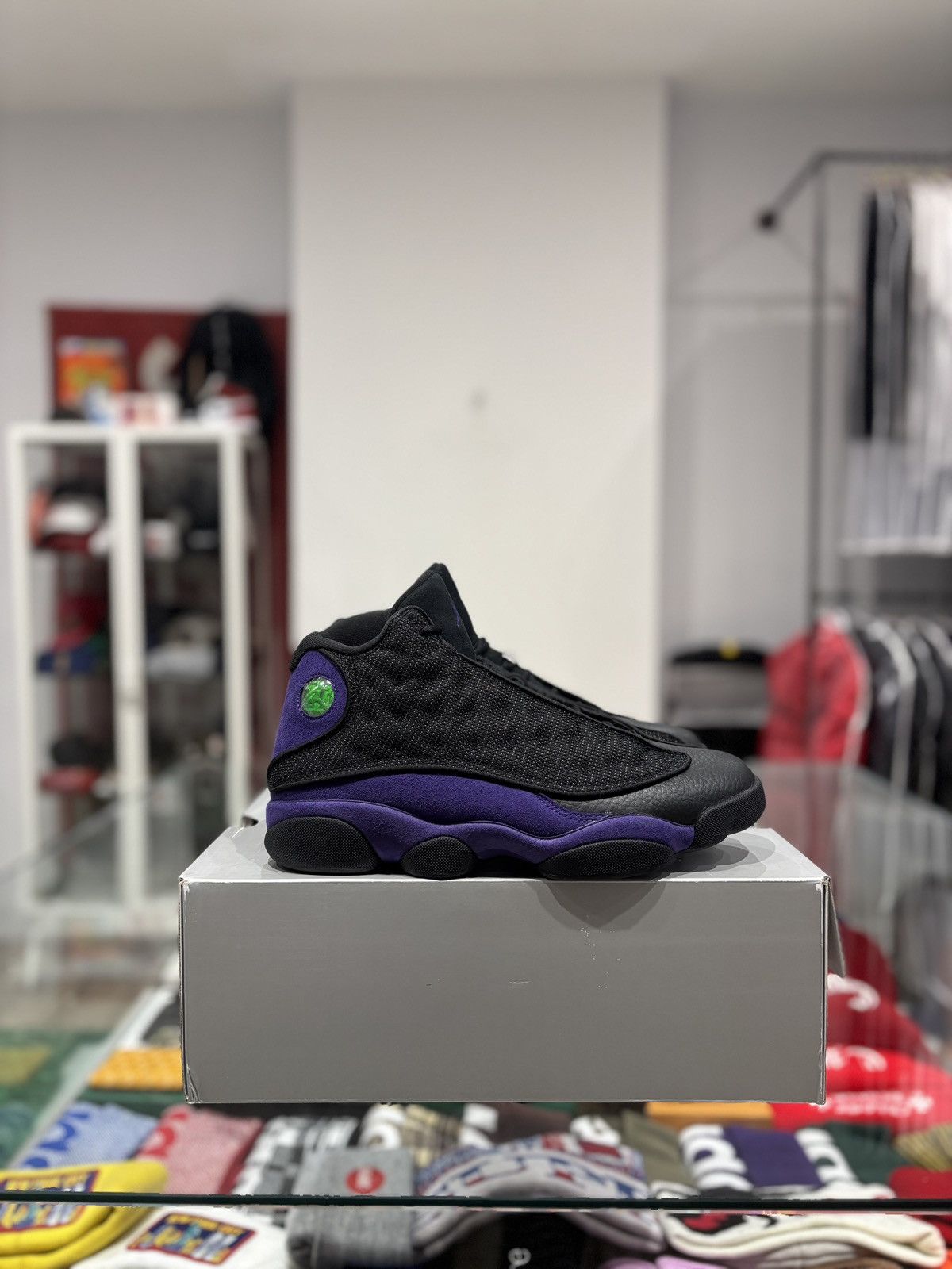 Jordan Brand Jordan 13 Court Purple Size: 10.5 Size US 10.5 / EU 43-44 - 1 Thumbnail