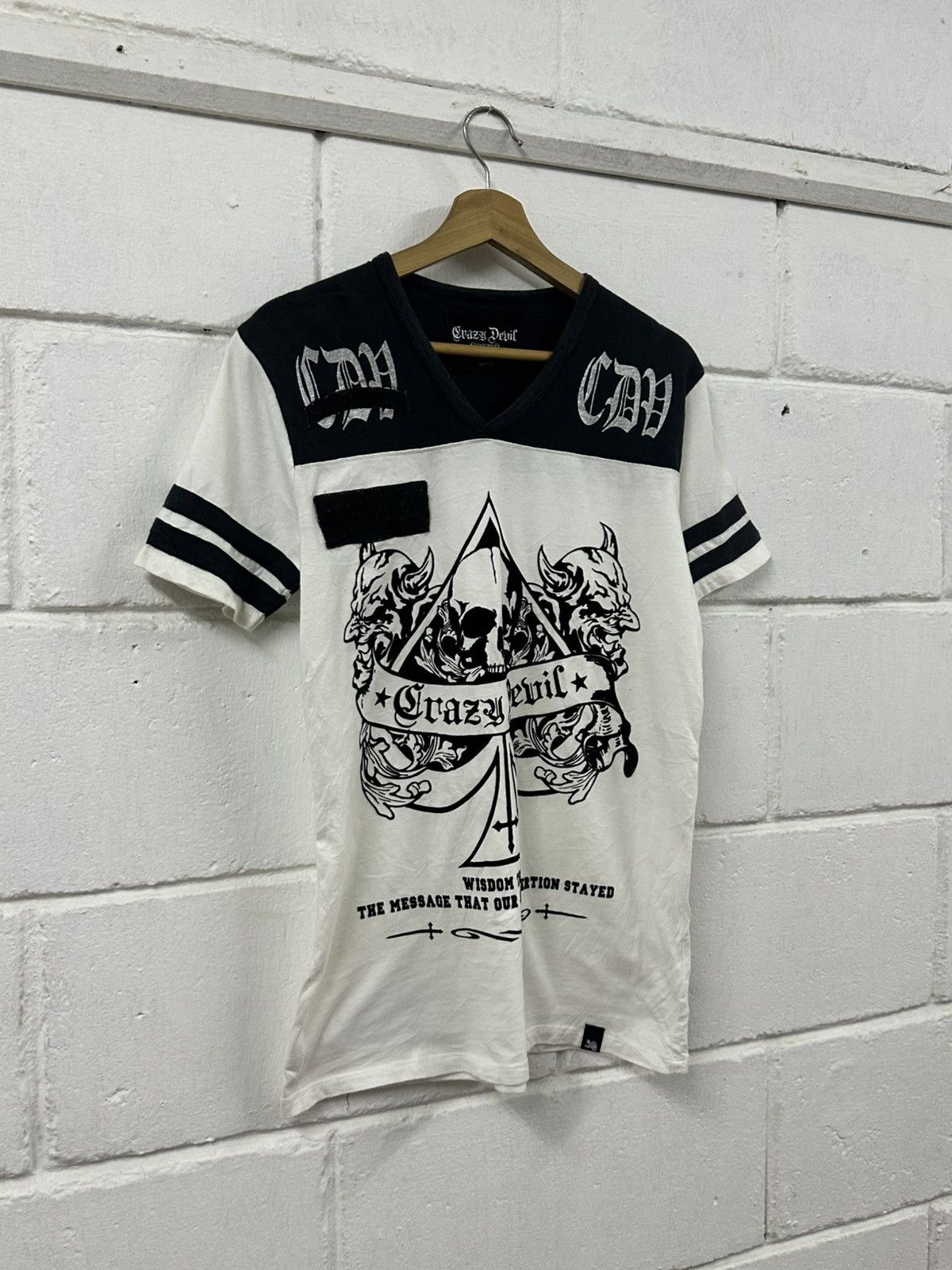 semanticdesign Vintage Crazy Devil Japanese Poem V-Neck T-Shirt Size US M / EU 48-50 / 2 - 3 Thumbnail