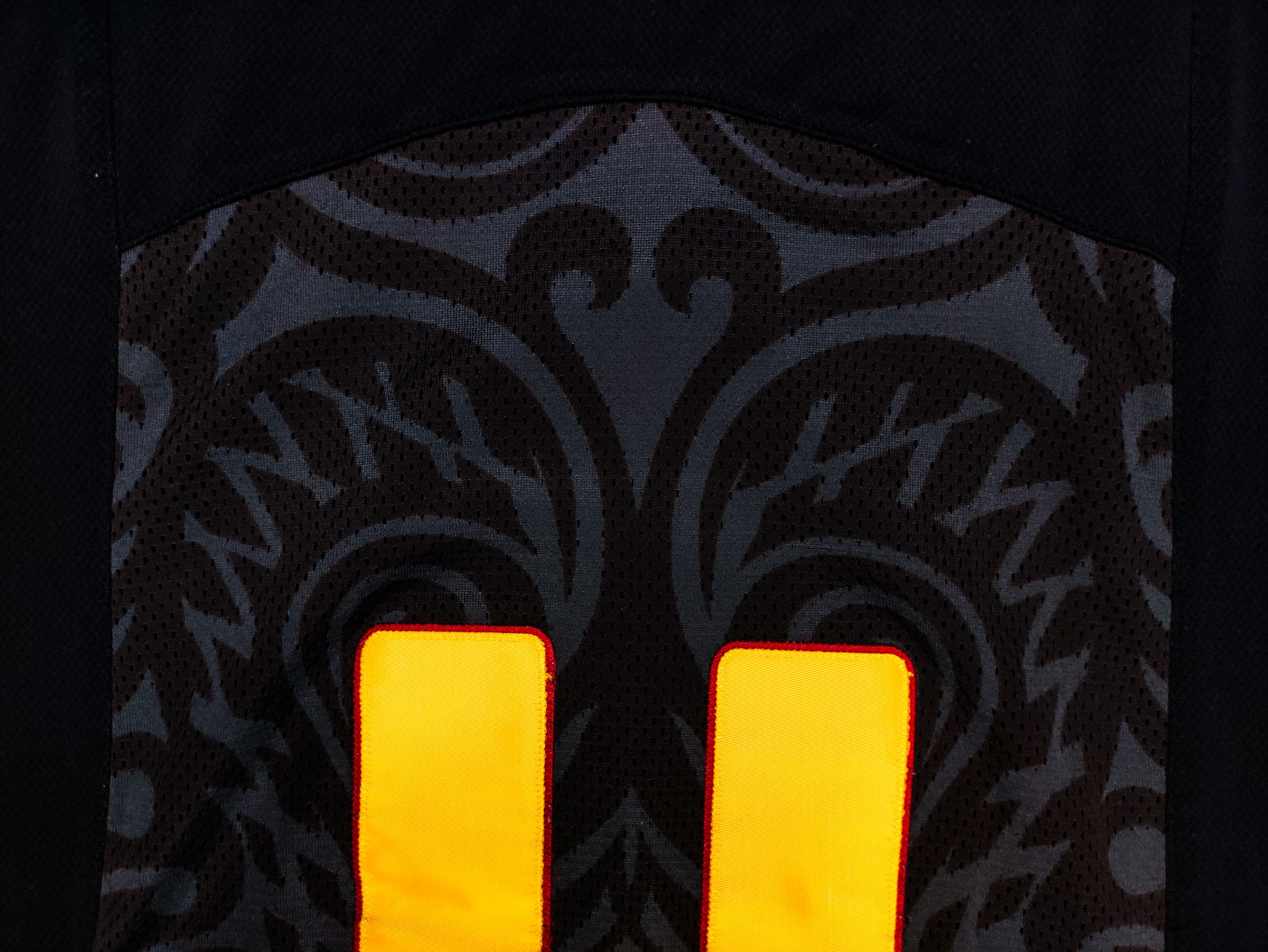 Nike Yi J.L. #11 China Basketball Yi Jianlian Jersey Shirt Kit Size US XL / EU 56 / 4 - 11 Thumbnail