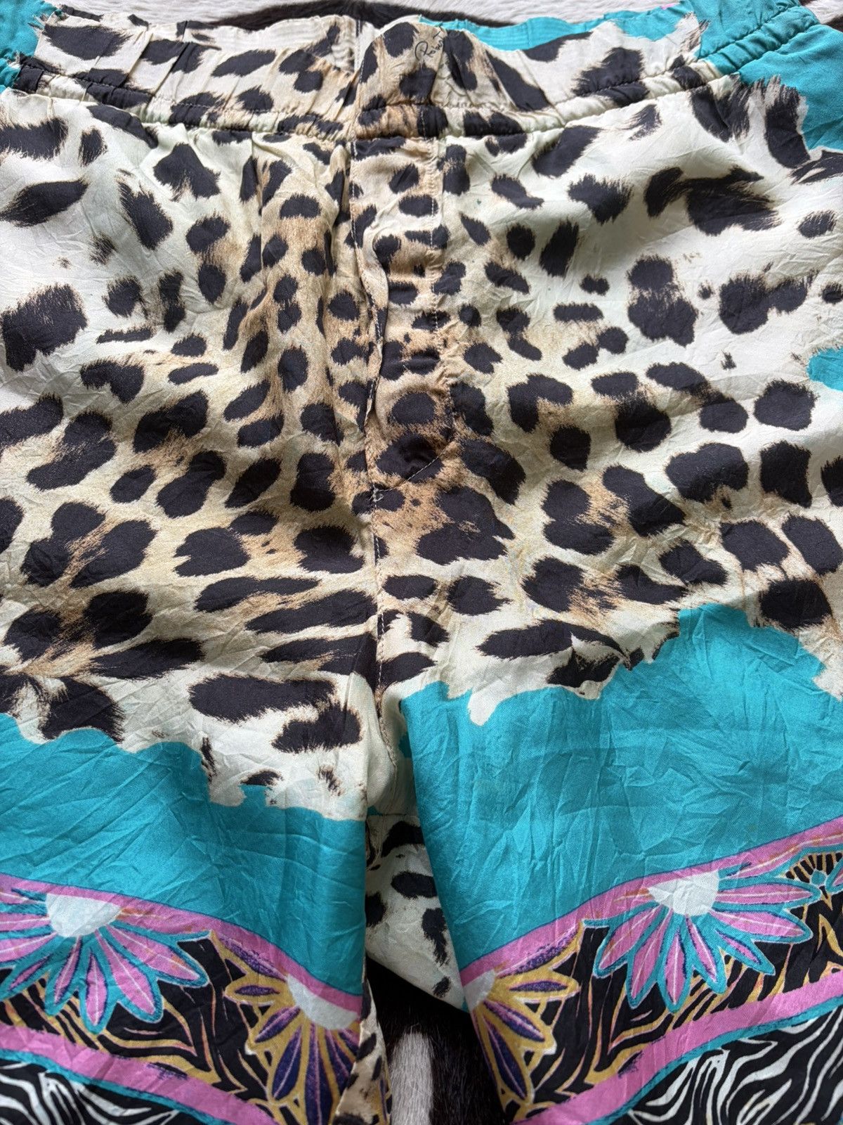 Roberto Cavalli SS2004 Roberto Cavalli Silk Leopard print swim shorts Size US 32 / EU 48 - 4 Thumbnail
