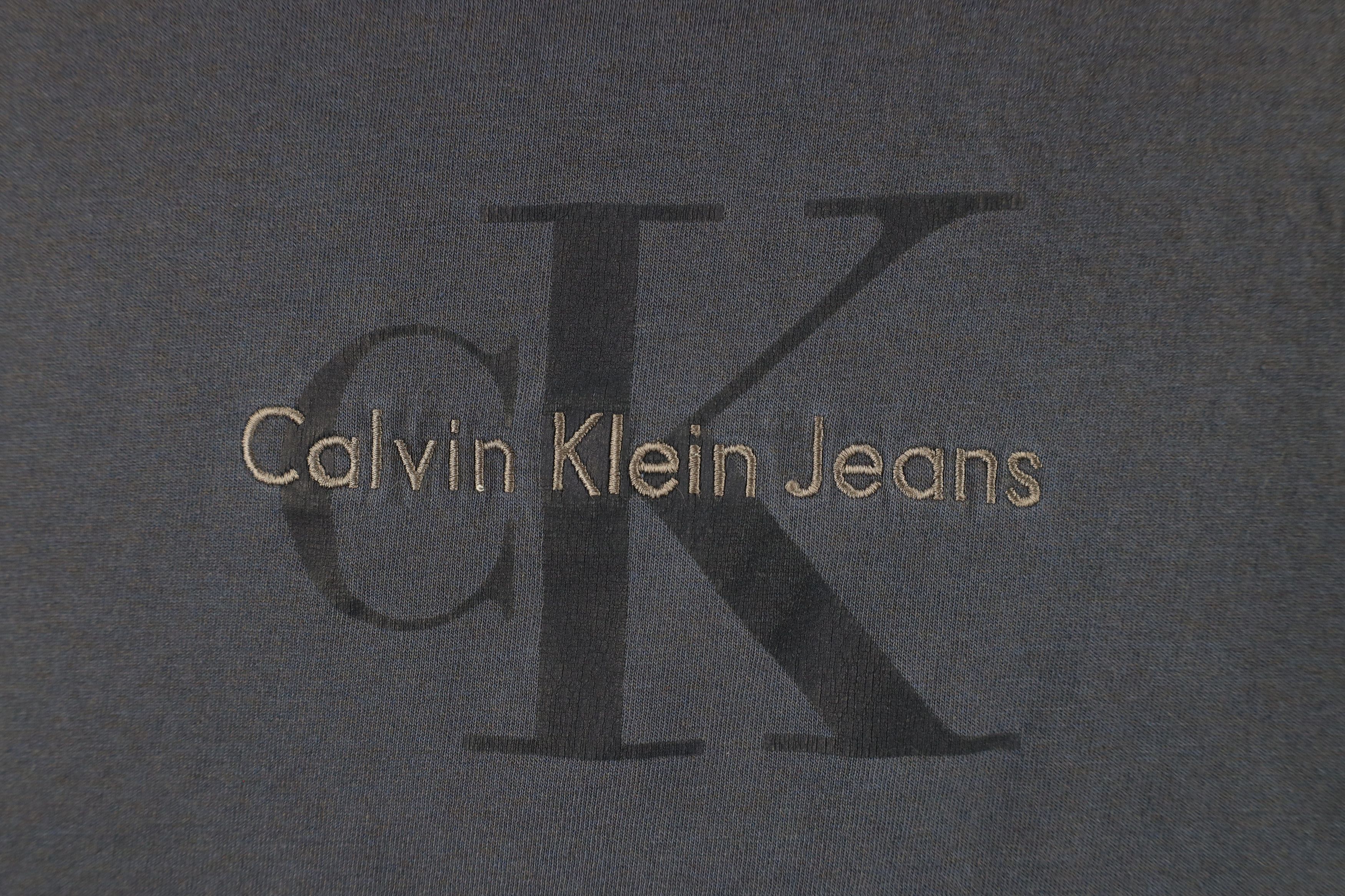 Calvin Klein × Vintage Vintage 90s Calvin Klein Out Big Logo Short Sleeve T-Shirt Size US L / EU 52-54 / 3 - 4 Thumbnail