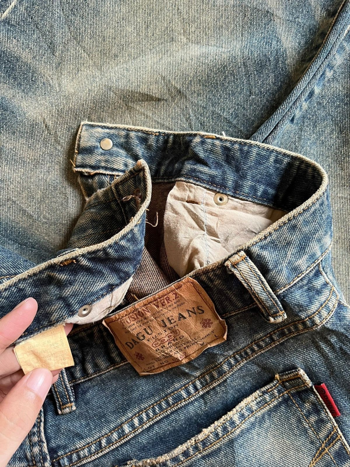 Japanese Brand SALES 🔥 Vintage Japanese Brand Rusty Wash Rip Loose Jeans Size US 32 / EU 48 - 9 Thumbnail