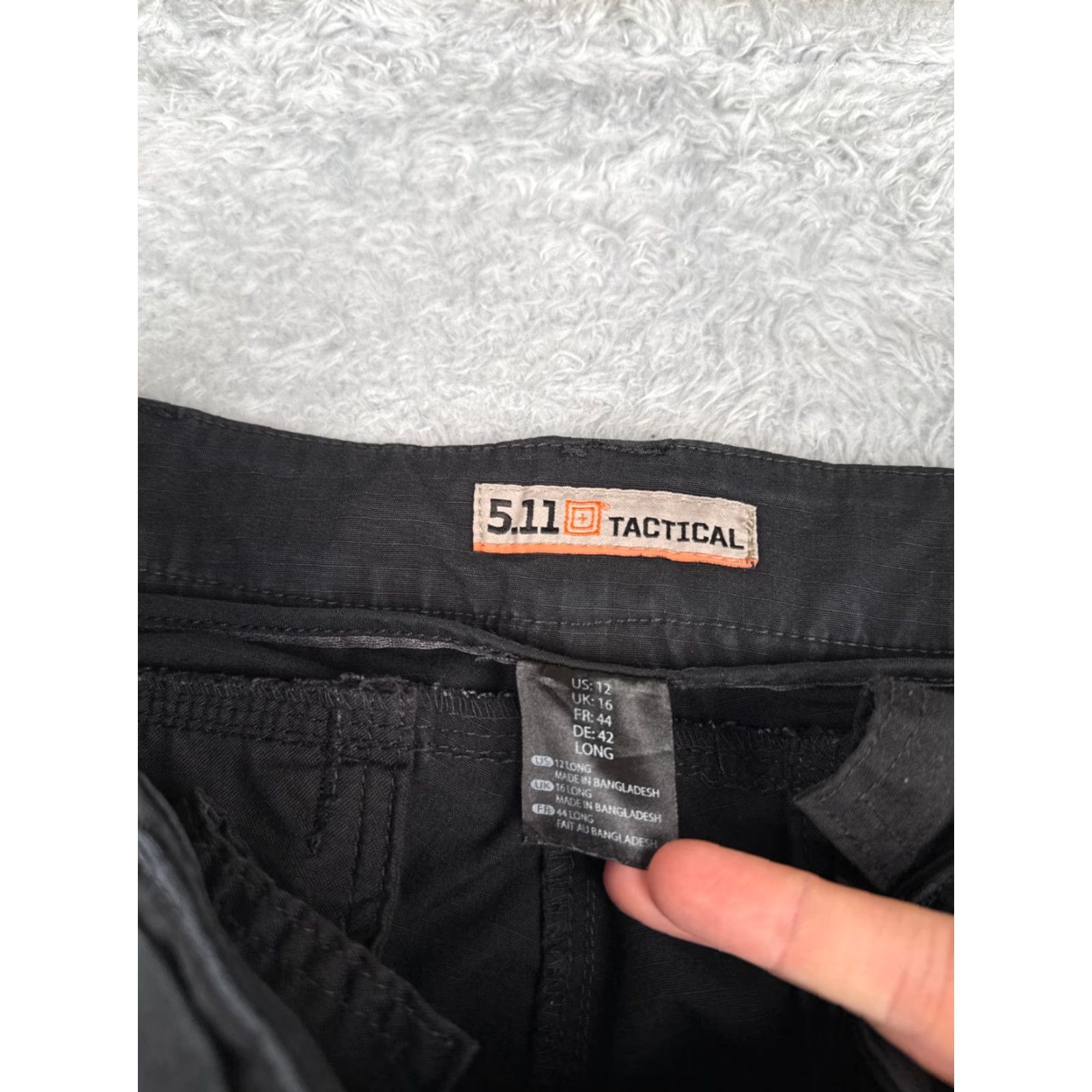Vintage 5.11 Tactical Pants Women 12 Black Cargo Straight Pants 34x26 Womens Regular 5.11 Tactical Size 34" / US 12 / IT 48 - 6 Thumbnail