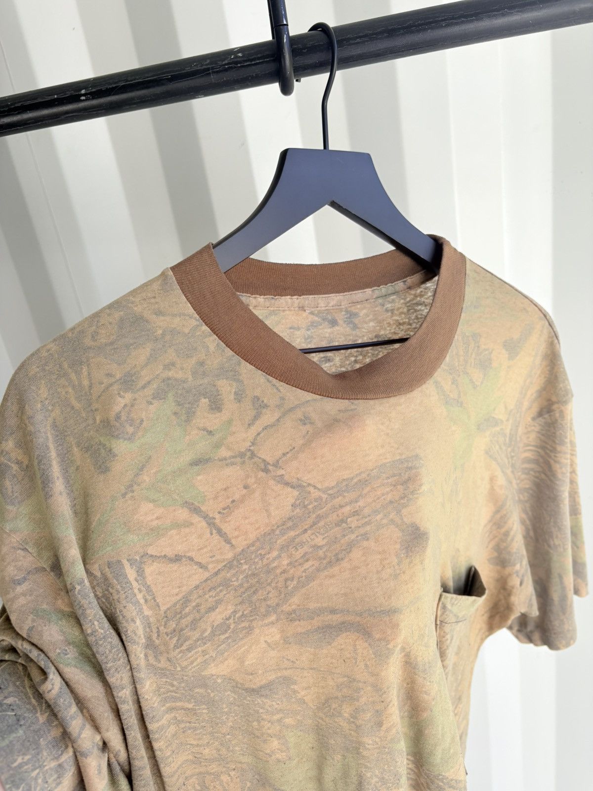 Vintage Vintage Camo Shirt Blank Faded Distressed Grunge Band Thin Size US XL / EU 56 / 4 - 3 Thumbnail