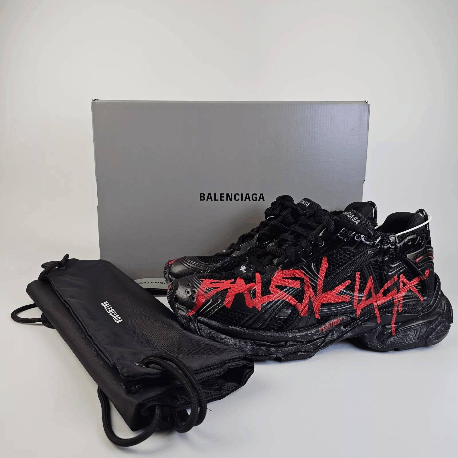 Balenciaga Balenciaga Runner Graffiti Black/Red Low Top Sneakers 