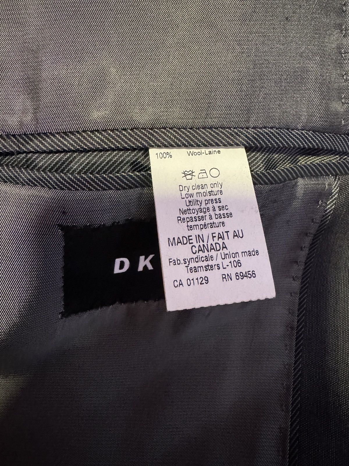 DKNY DKNY SUIT JACKET NEAR PERFECT CONDITION (pants bundle) Size 38R - 5 Thumbnail
