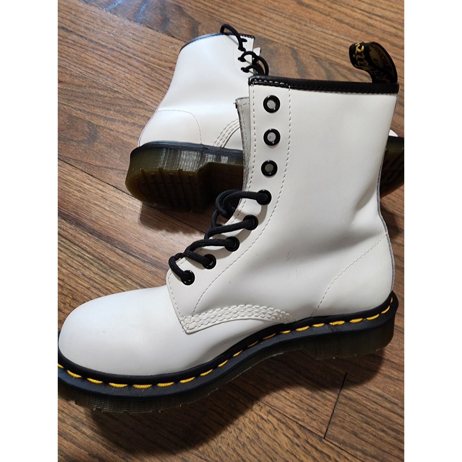 Dr. Martens Dr. Martens 1460 boots in white Size US 8 / IT 38 - 2 Thumbnail