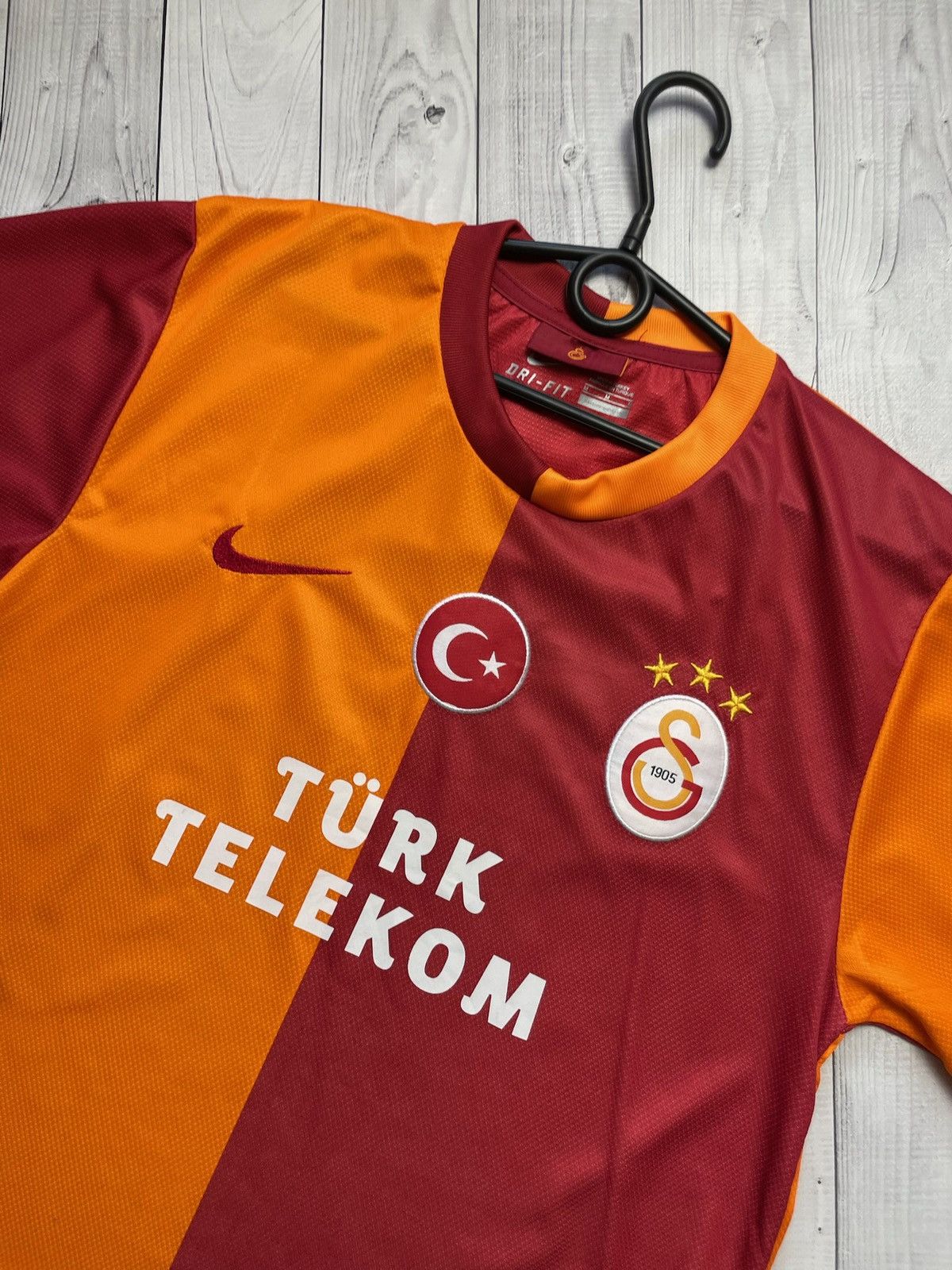 Vintage Vintage Galatasaray orange tee logo soccer size M Size US M / EU 48-50 / 2 - 3 Thumbnail