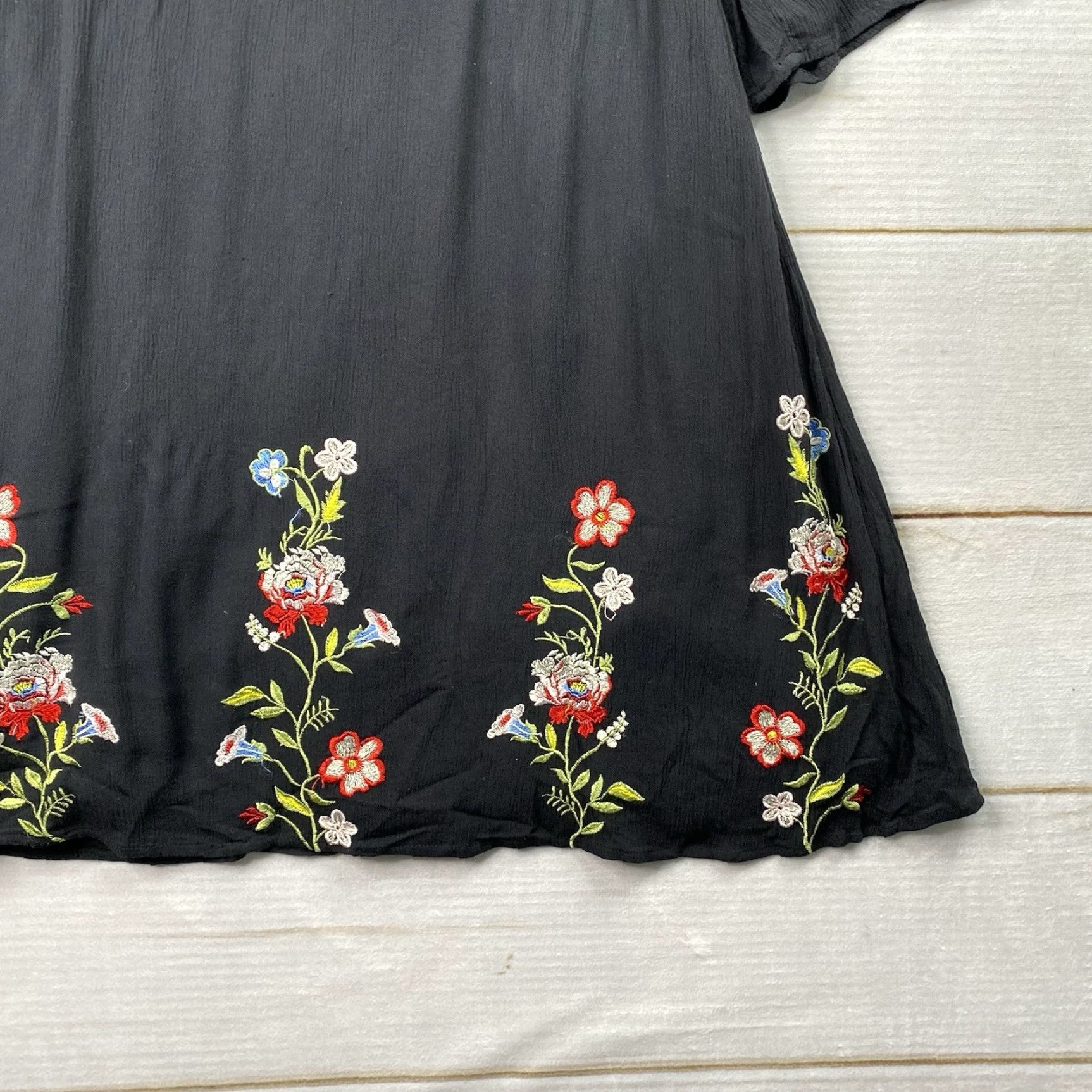 Vintage JUNAROSE Dress Knee Length Floral Embroidered Bell Sleeve A-Line Black 14 Womens Bohemian Size XL / US 12-14 / IT 48-50 - 3 Thumbnail