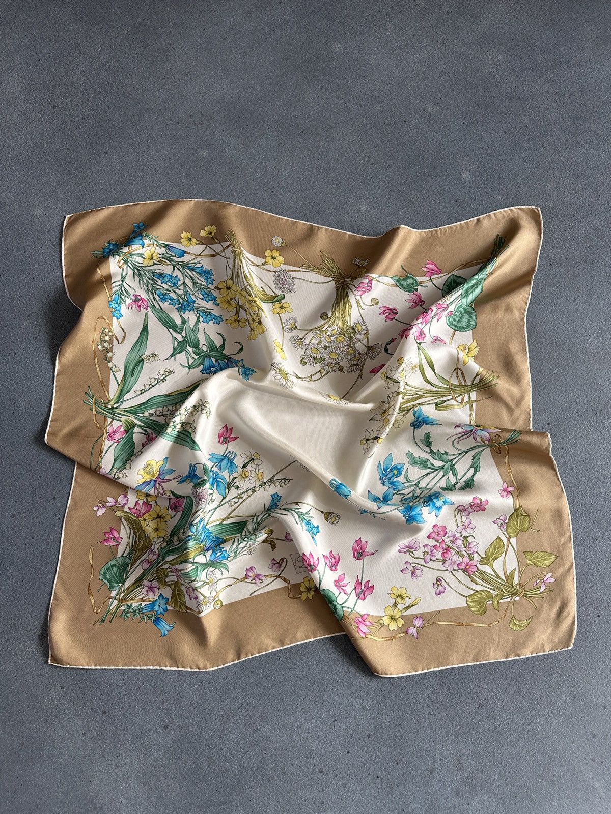 Gucci Vintage GUCCI Light Brown Floral Print Silk Scarf Size ONE SIZE - 2 Thumbnail