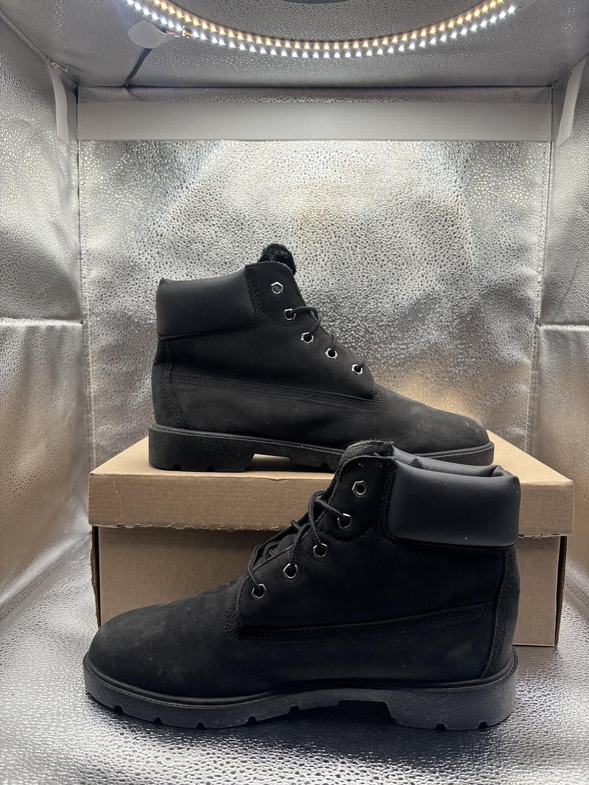 Timberland Triple black boys timberland boot Size US 7 / EU 40 - 5 Thumbnail