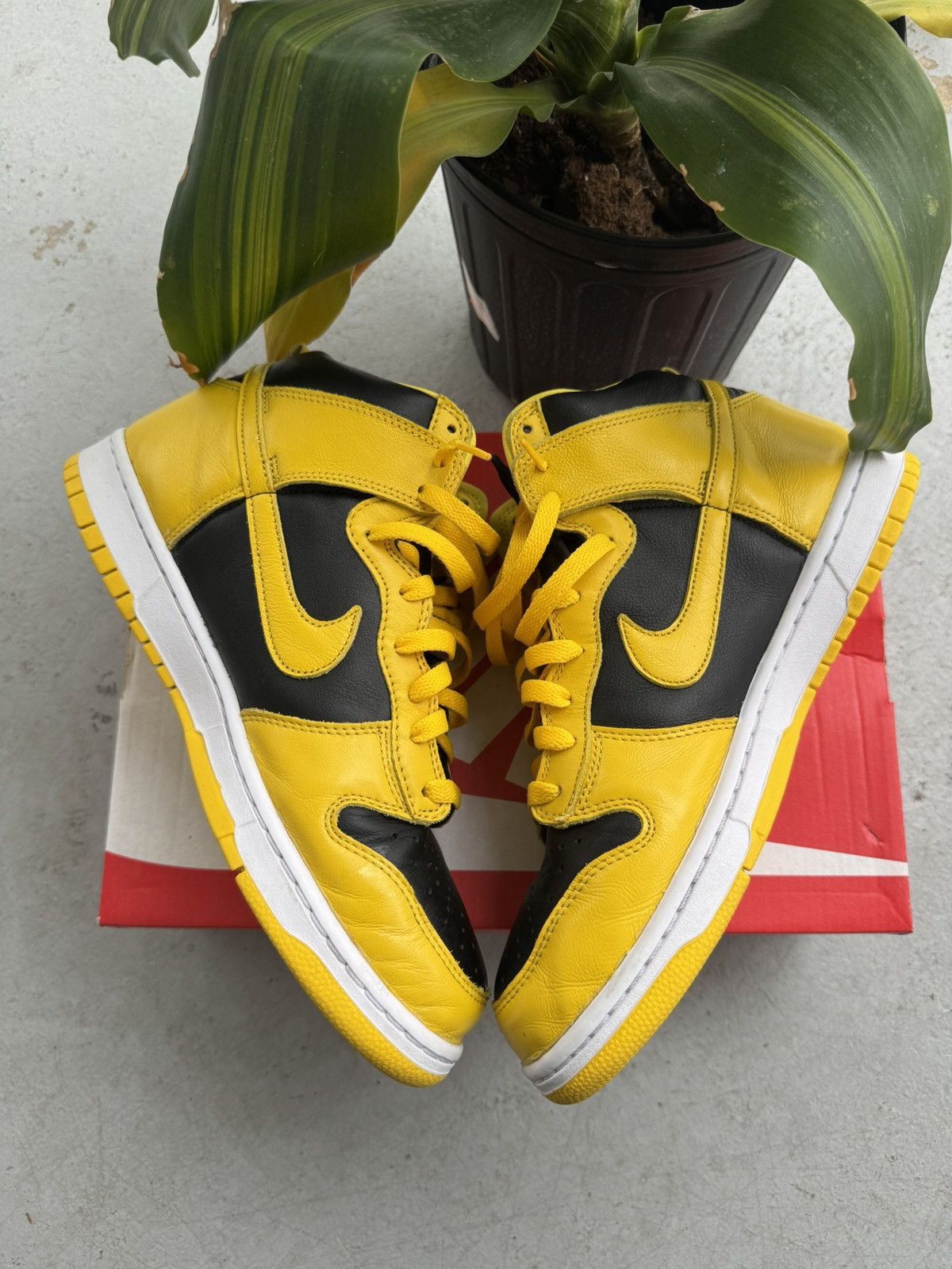 Nike Nike Dunk High Black Varsity Maize Men’s Sneakers Size US 10 / EU 43 - 2 Thumbnail