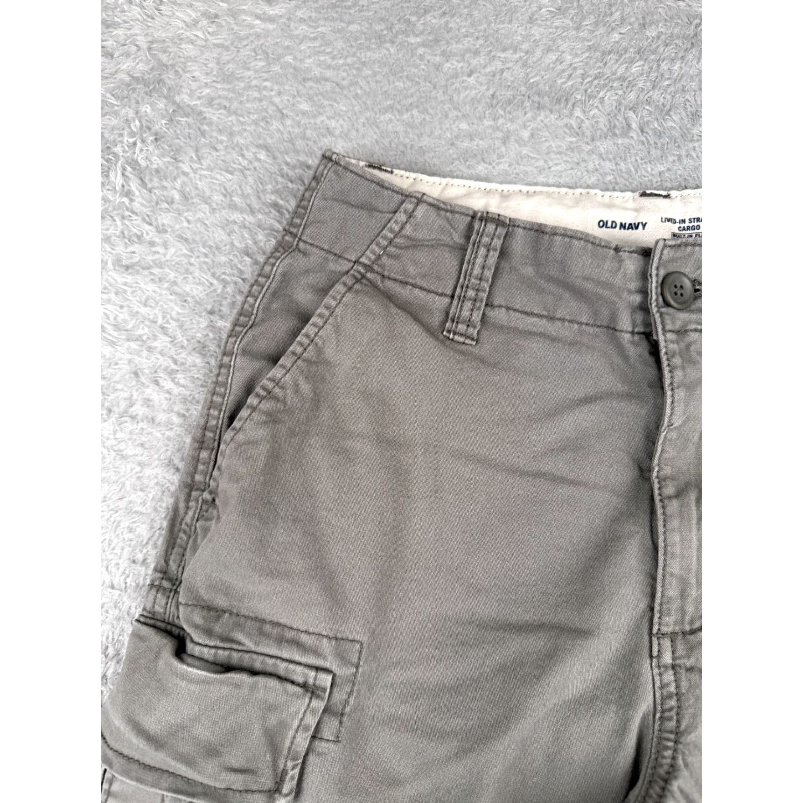 Dockers Dockers Shorts Men 28 Gray Lived In Straight Cargo Built In Flex Cotton 28x10 Size US 28 / EU 44 - 4 Thumbnail