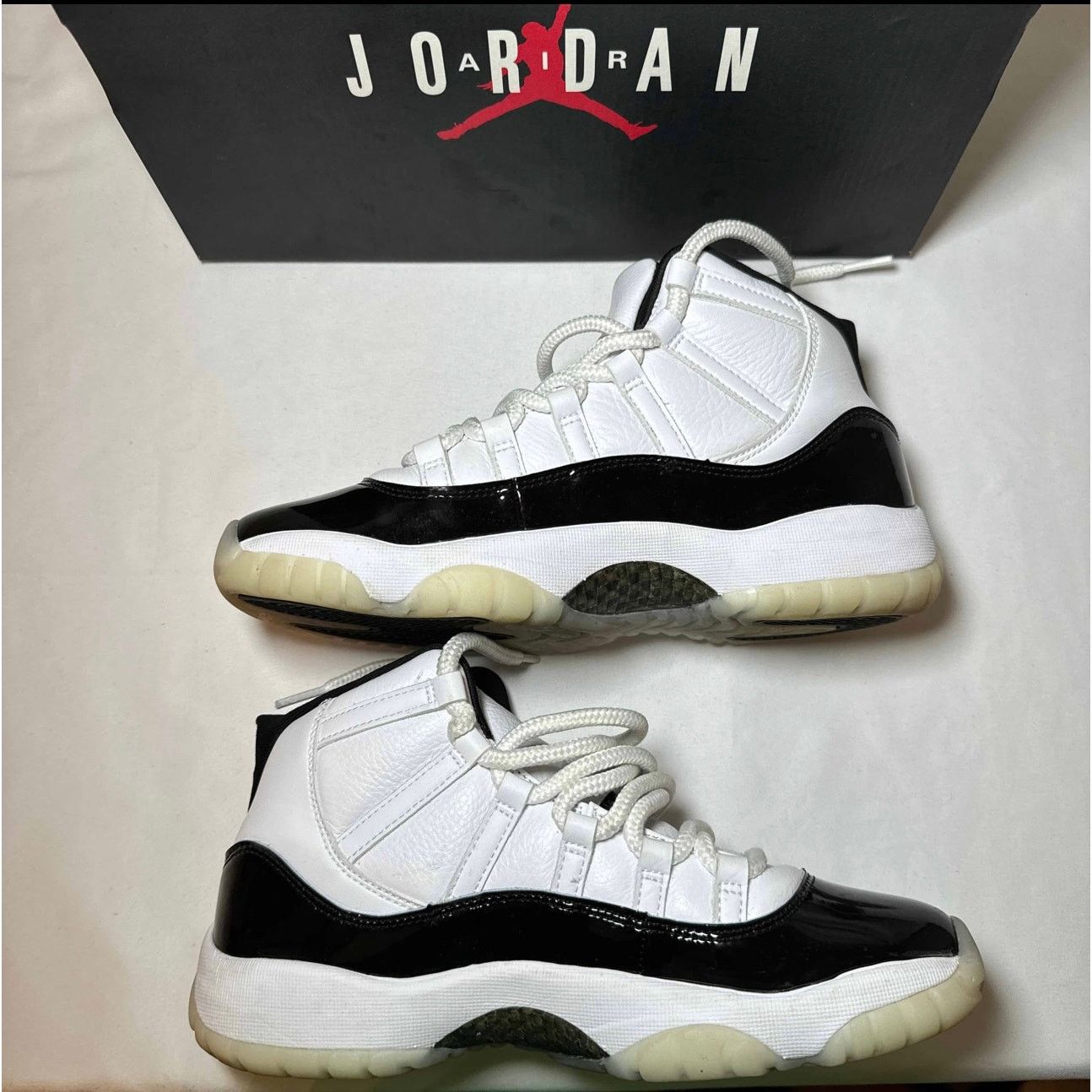 Jordan Brand × Nike Size 6 - Air Jordan 11 Retro GS Gratitude / Defining Moments Size US 6 / EU 39 - 3 Thumbnail