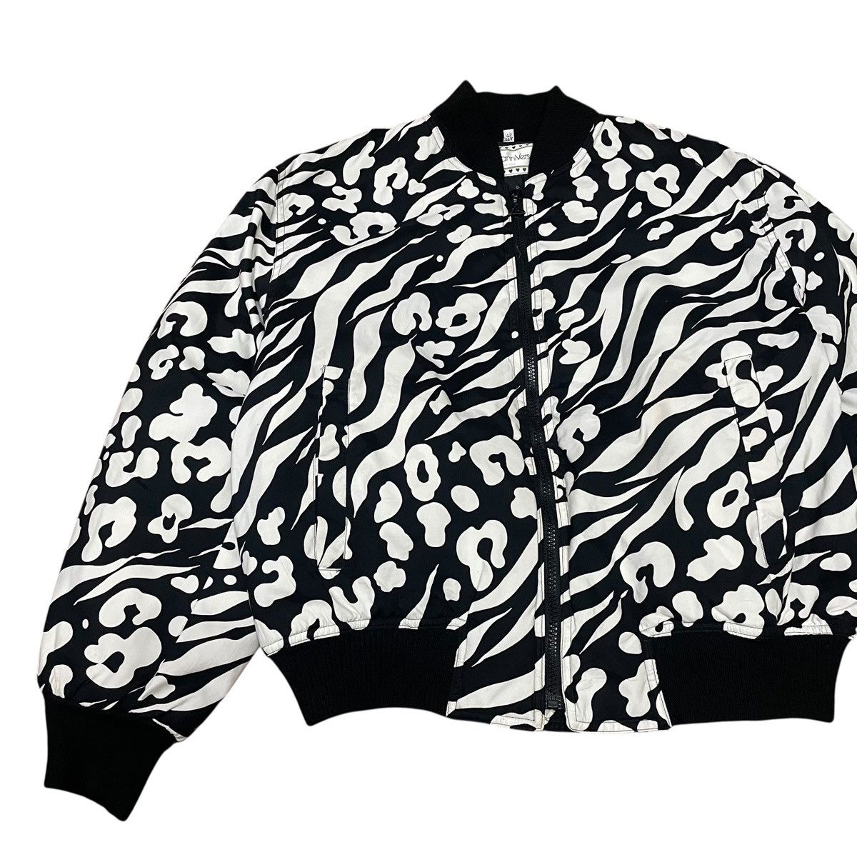 Versace Vintage Gianni Versace Zebra Puffer Bomber Jacket Size M / US 6-8 / IT 42-44 - 2 Thumbnail