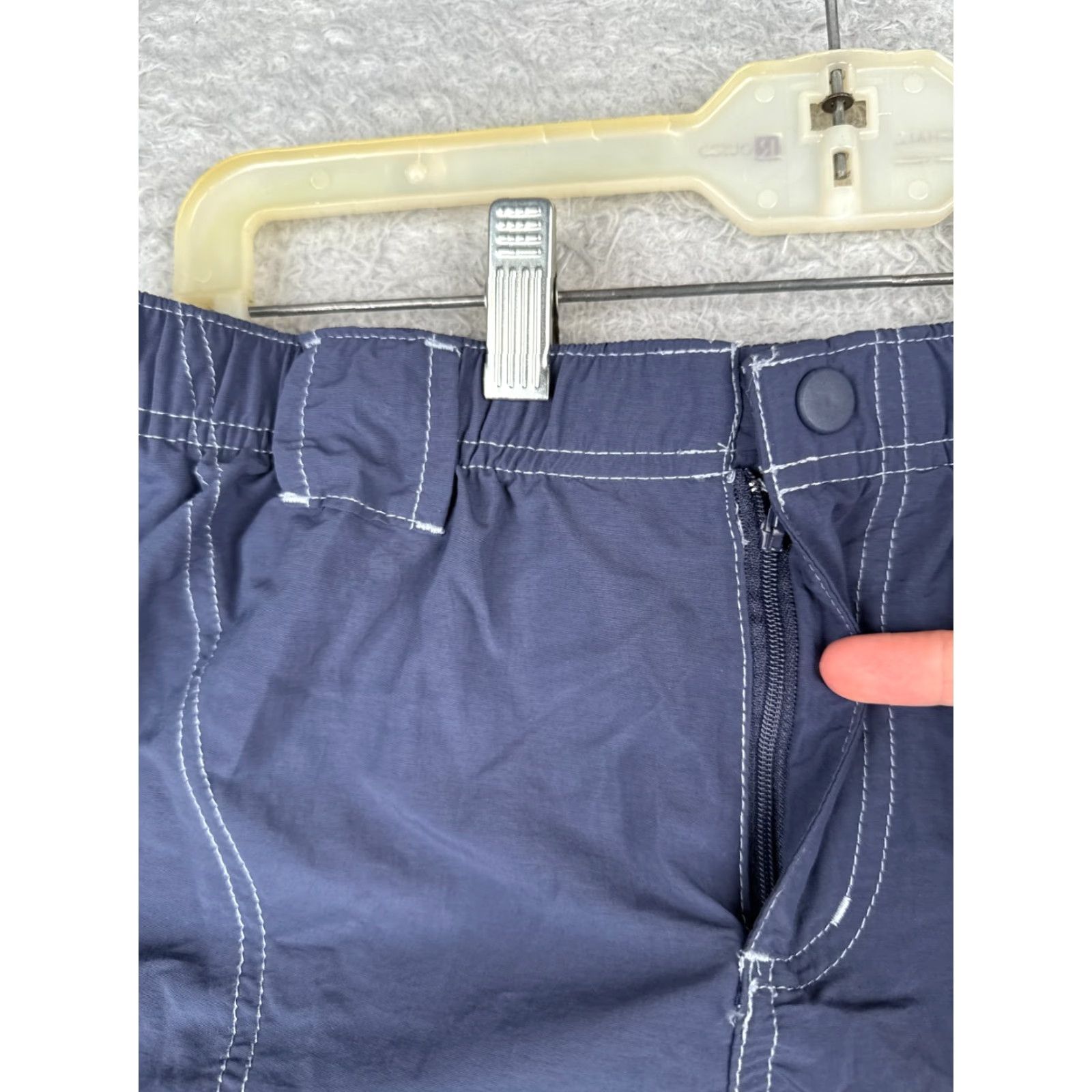 Vintage VINTAGE Columbia Women's Cargo Shorts Large Blue Sandy River Nylon Elastic Waist 34x6, Activewear Casual Travel Workout Size 36" / US 14 / IT 50 - 6 Thumbnail