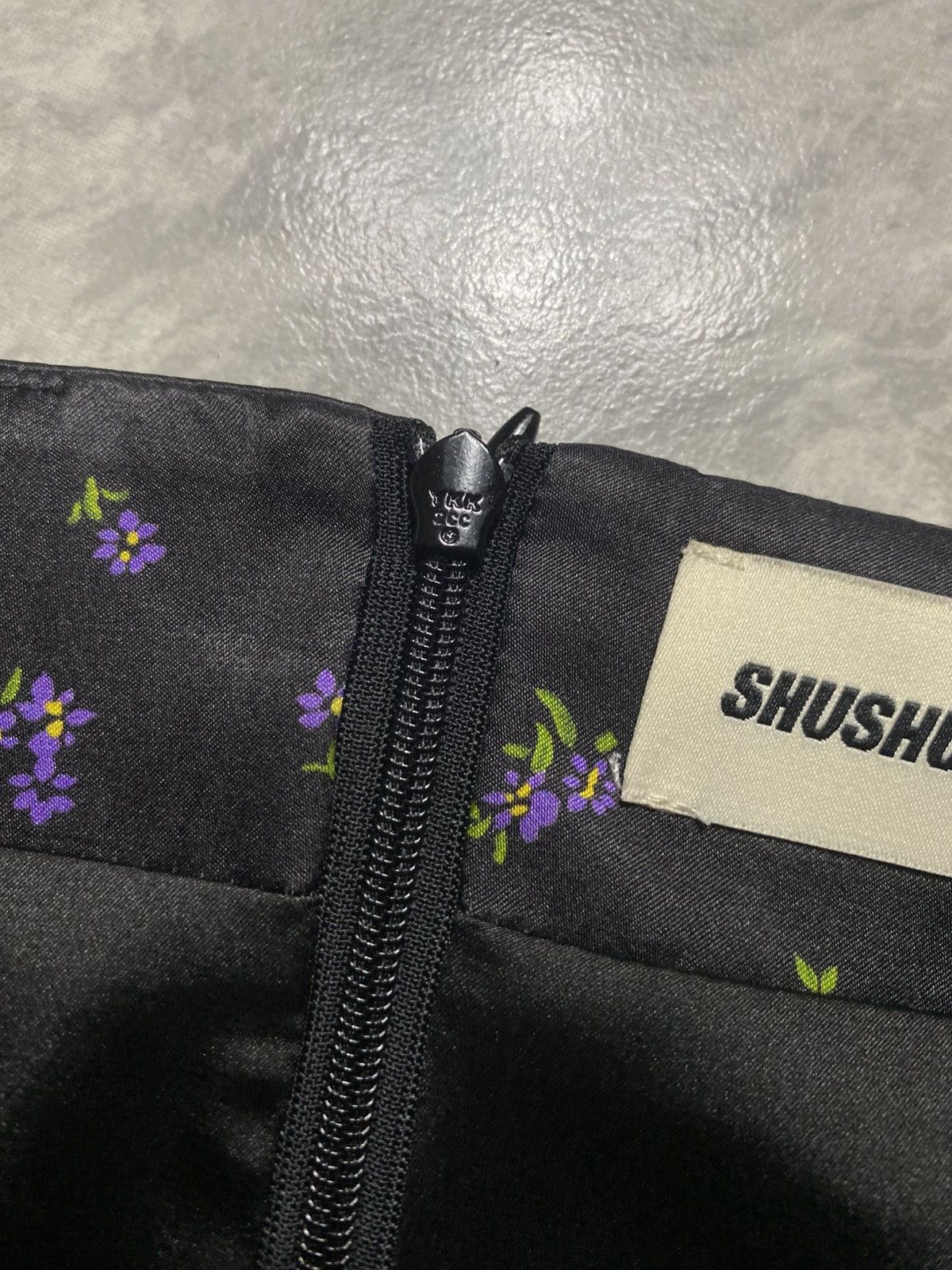 Shushu/Tong SHUSHU/TONG FALL WINTER 22 GOTHIC PENCIL SKIRT Size 28" / US 6 / IT 42 - 9 Thumbnail