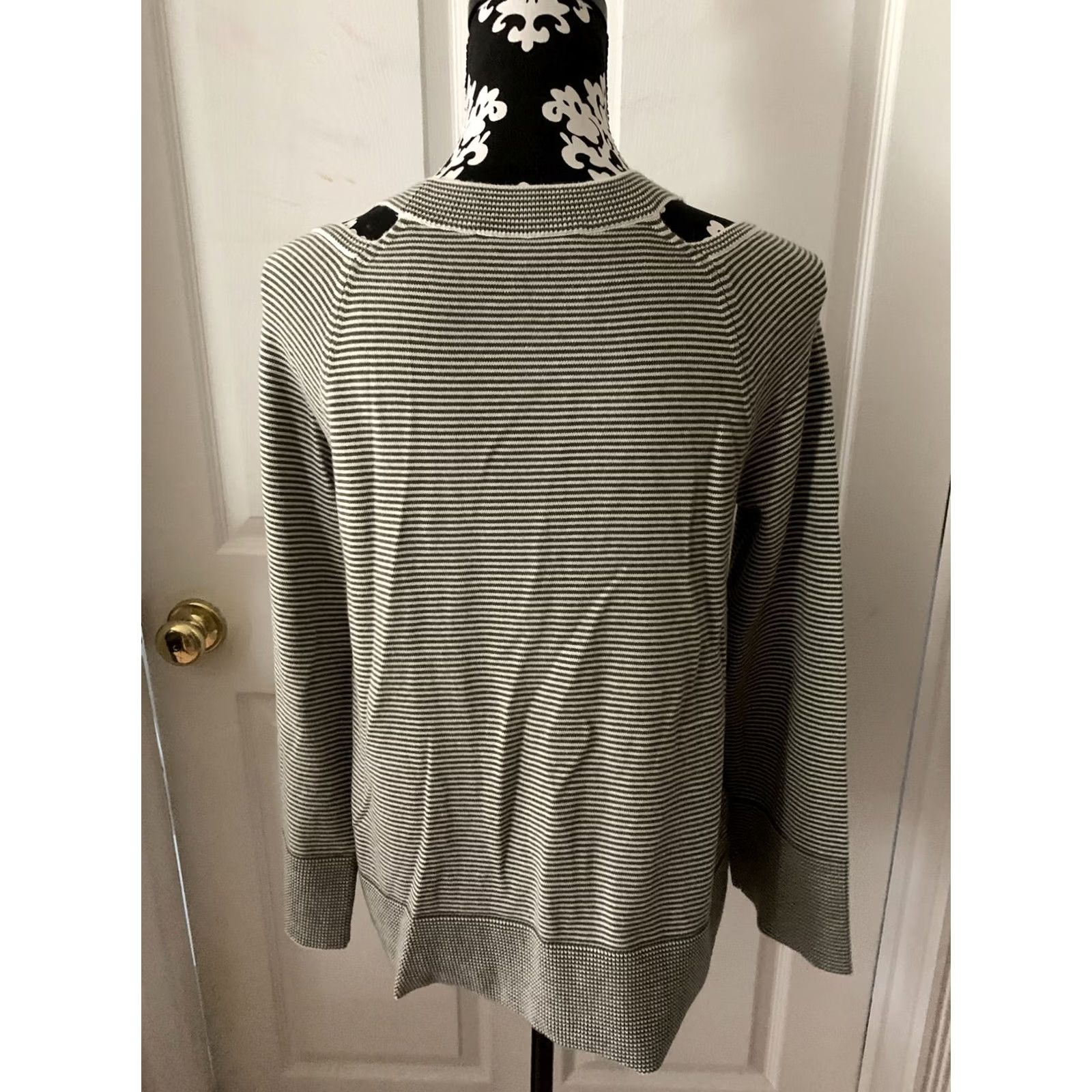 Loft Loft Blouse Shirt Knit Flared Sleeve Cutout Neck Multicolor Striped S Womens Travel Office Work SZ S Size S / US 4 / IT 40 - 5 Thumbnail