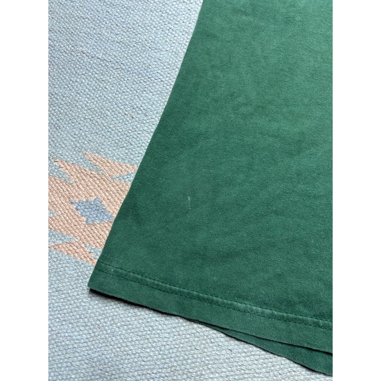 Hanes VINTAGE Hanes T-Shirt Forest Green 90s Beefy Cotton Large Men Regular Size L Womens/Mens? (Note: Gender at end per rules) Size US L / EU 52-54 / 3 - 2 Thumbnail
