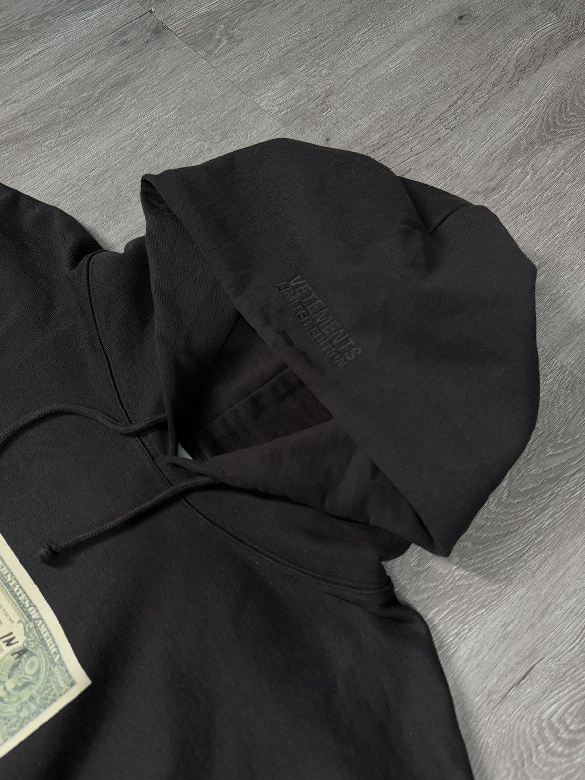 Vetements Vetements One In a Million Dollar Hoodie Size US L / EU 52-54 / 3 - 3 Thumbnail