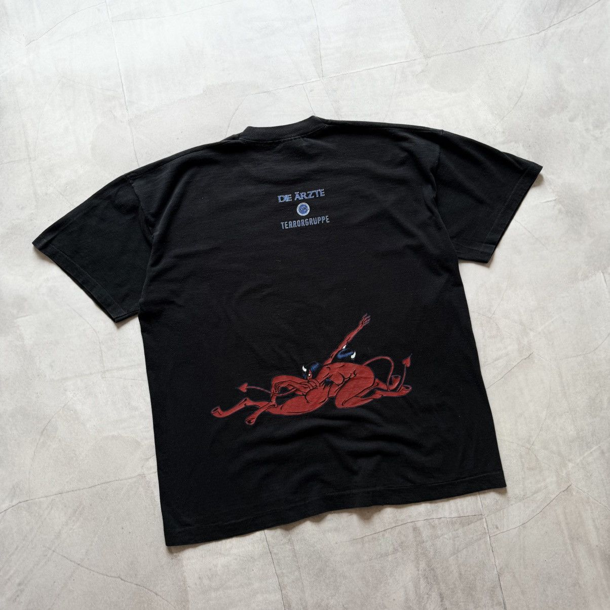 Band Tees 1996 Die Arzte VS Terrorgruppe Rockgiganten Promo T-shirt Size US XL / EU 56 / 4 - 2 Thumbnail