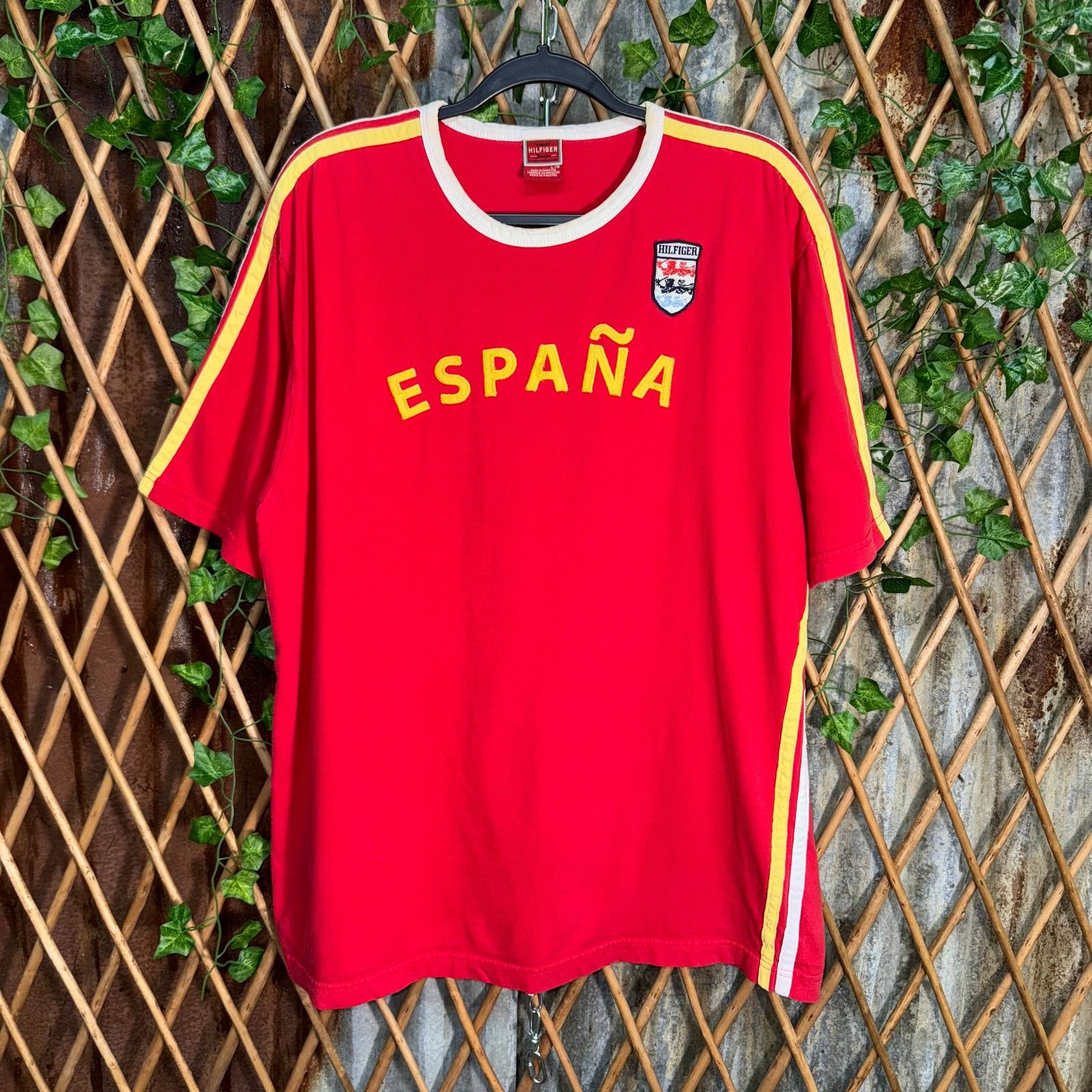 Tommy Hilfiger Vintage Y2K espana Spain soccer jersey 00s hilfiger t-shirt Size US L / EU 52-54 / 3 - 1 Thumbnail