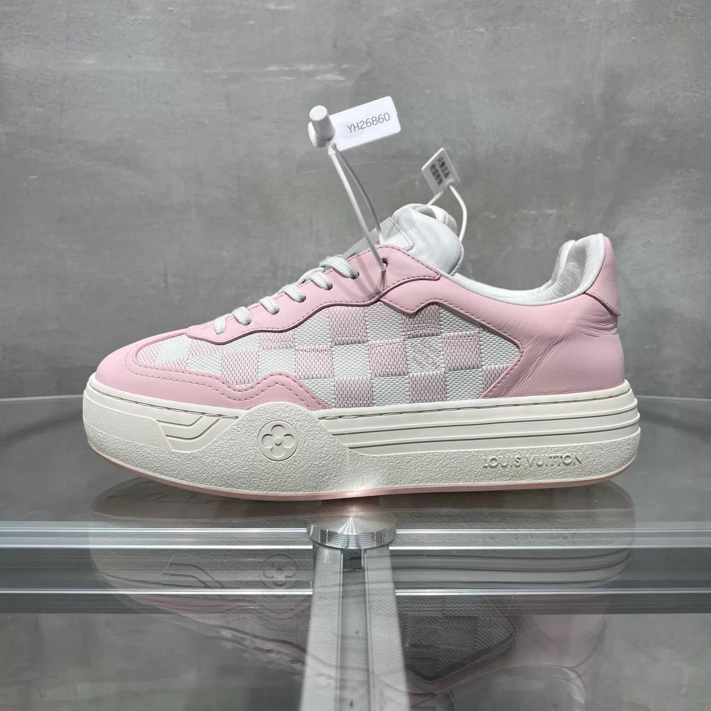 Louis Vuitton LV Pink Monogram Sneaker UK4.5 38.5 YH26859 Size US 8 / IT 38 - 3 Thumbnail